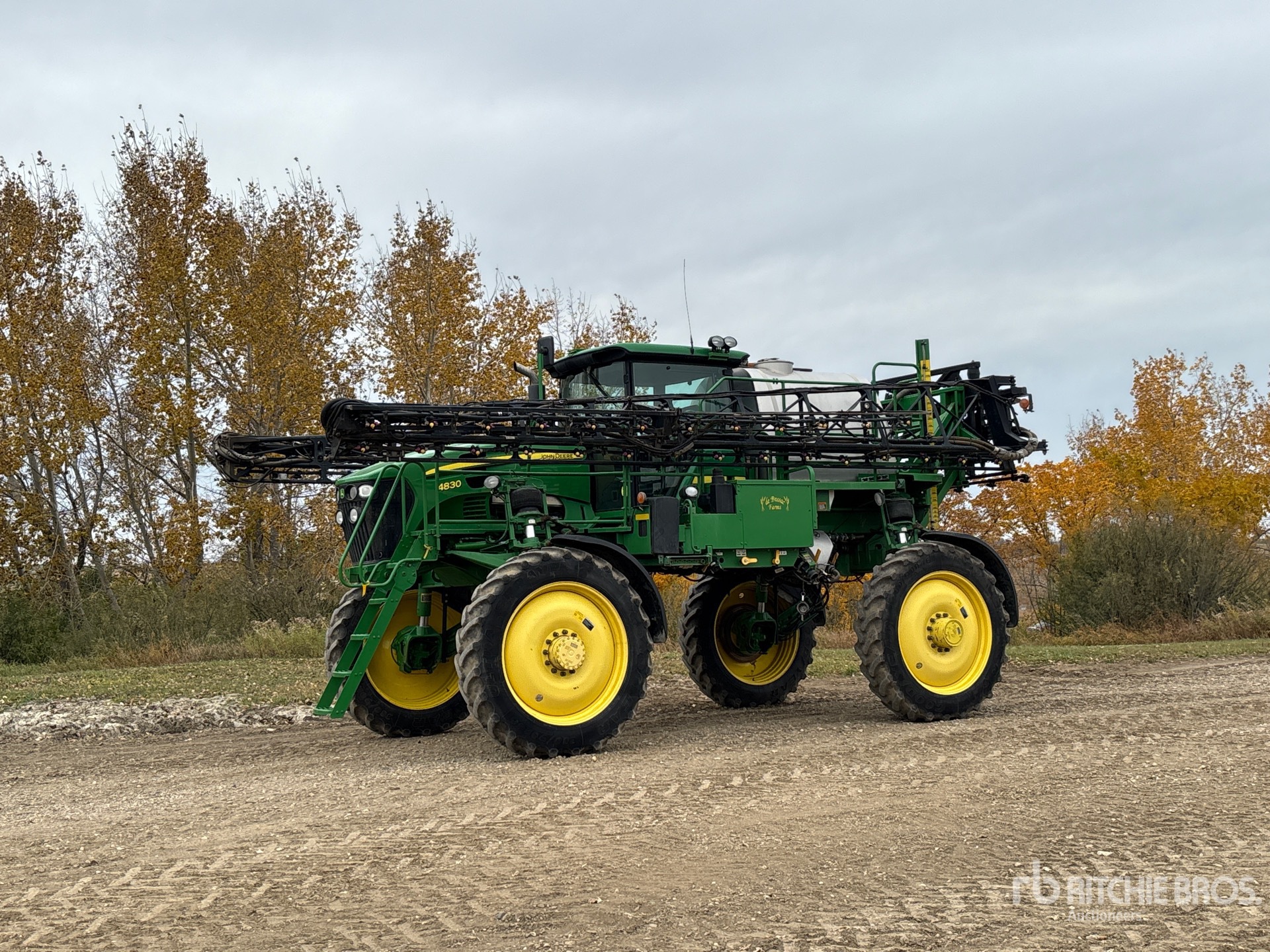Photo of 2010 John Deere 4830