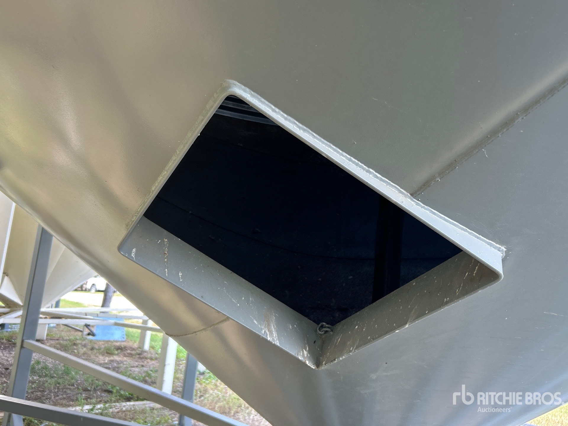 Westor +/- 6000 bu 6 Ring Hopper