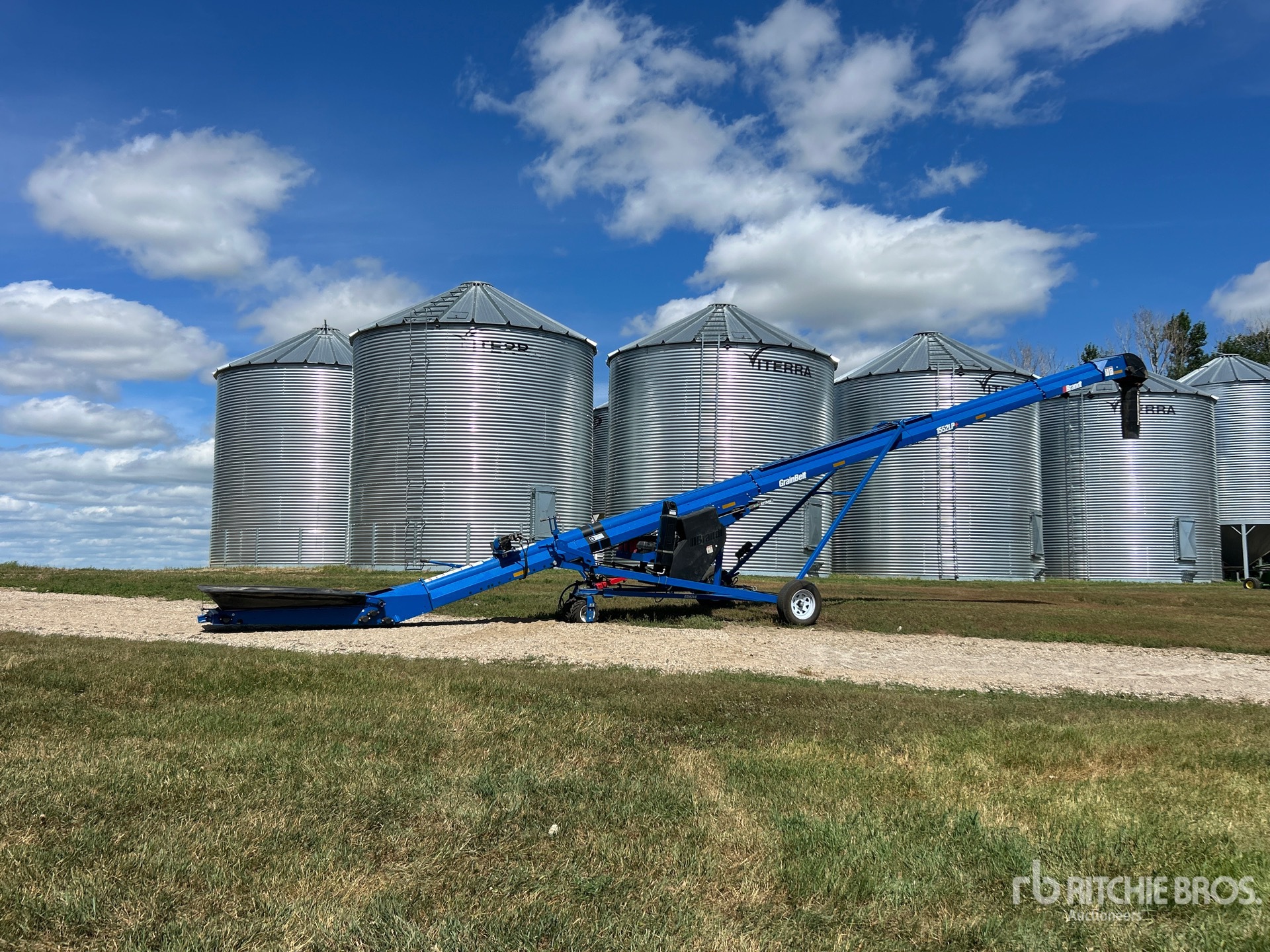 2022 Brandt 1552 LP