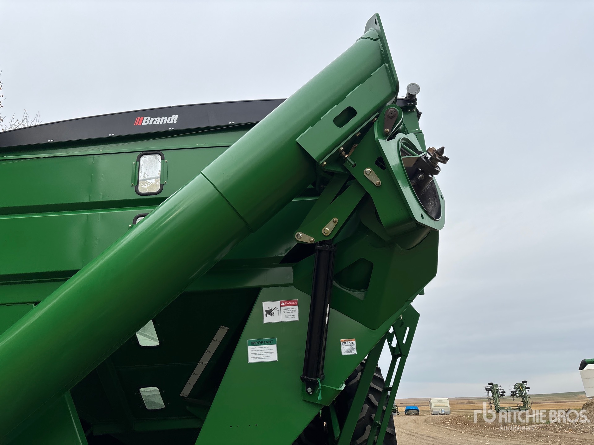 2020 Brandt 1322XR