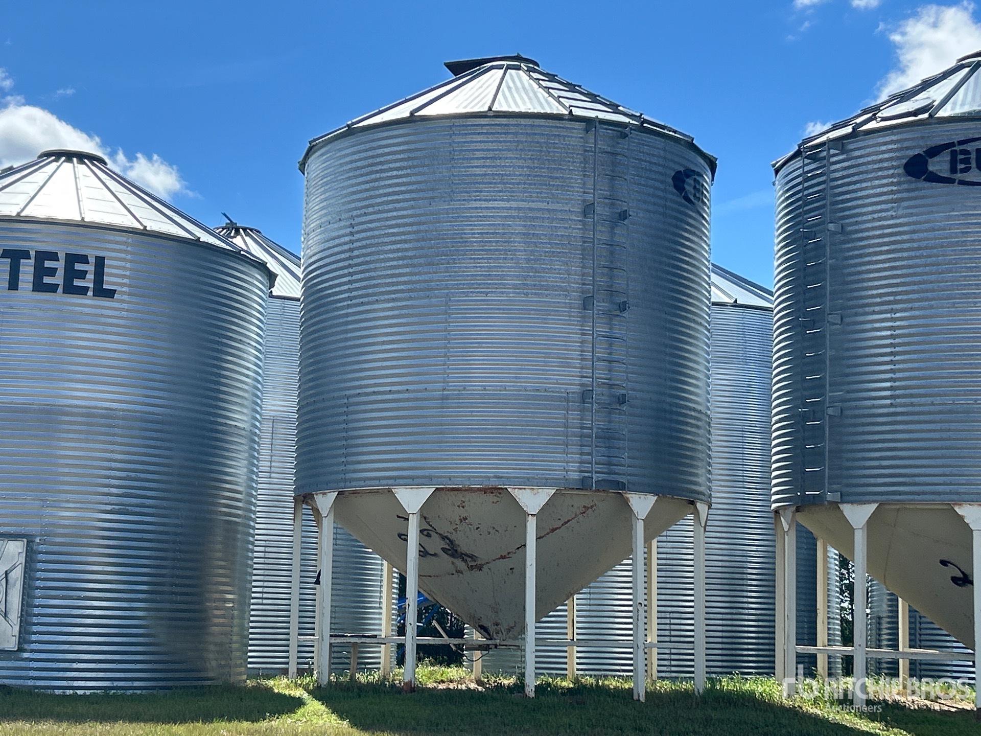 Butler +/- 3100 bu 4 Ring Hopper