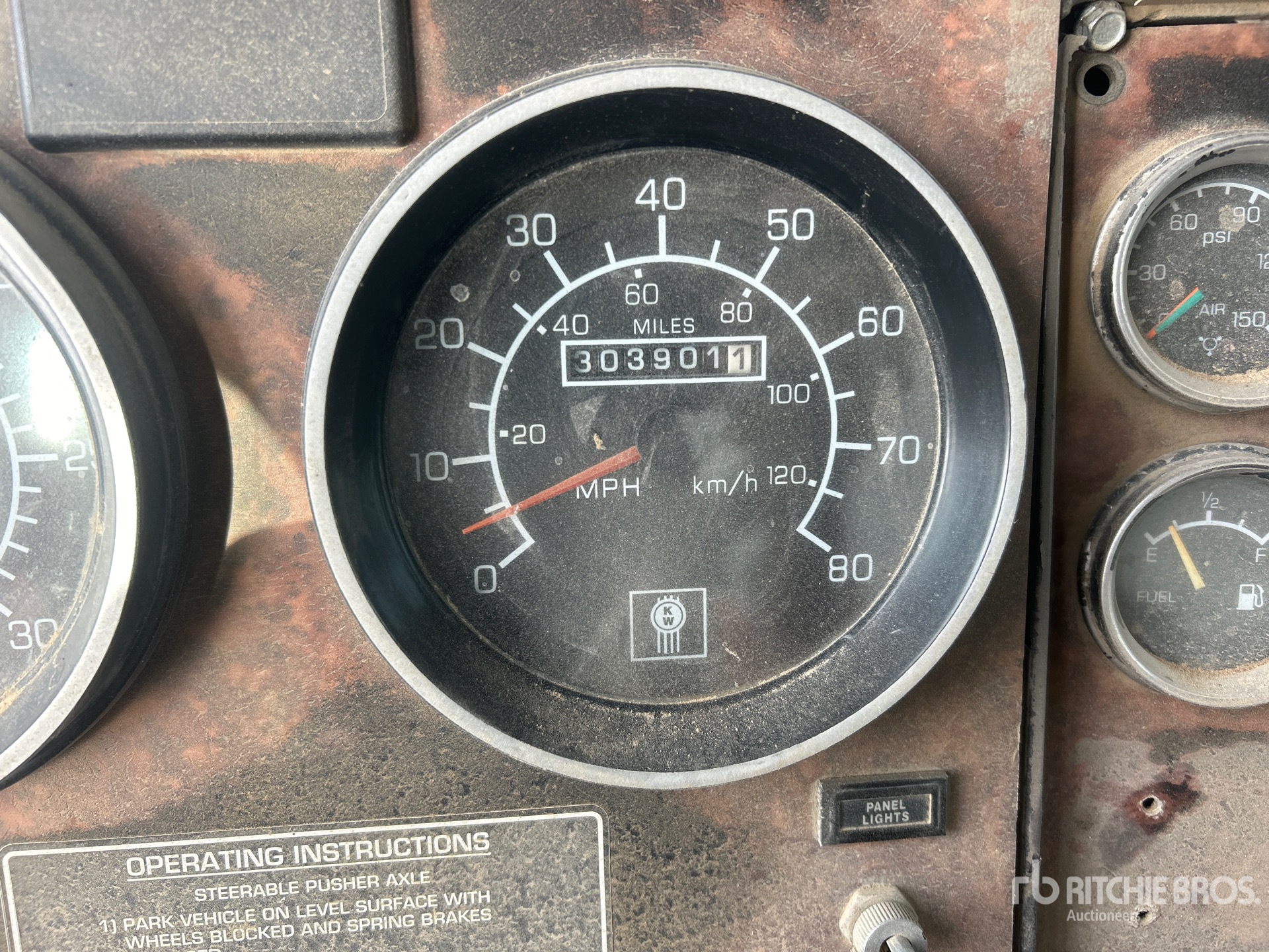 2005 Kenworth W900