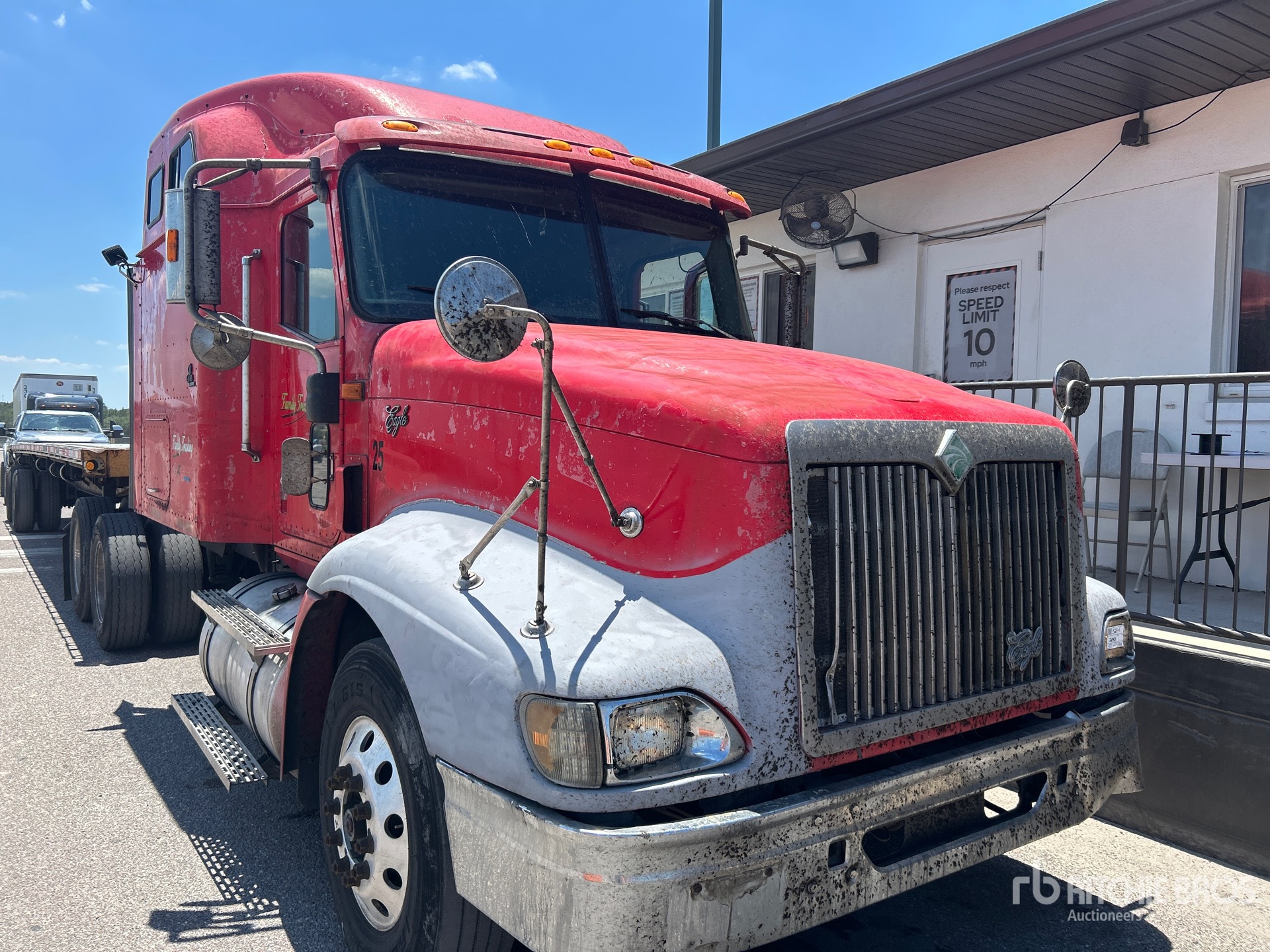 2001 International 9400I