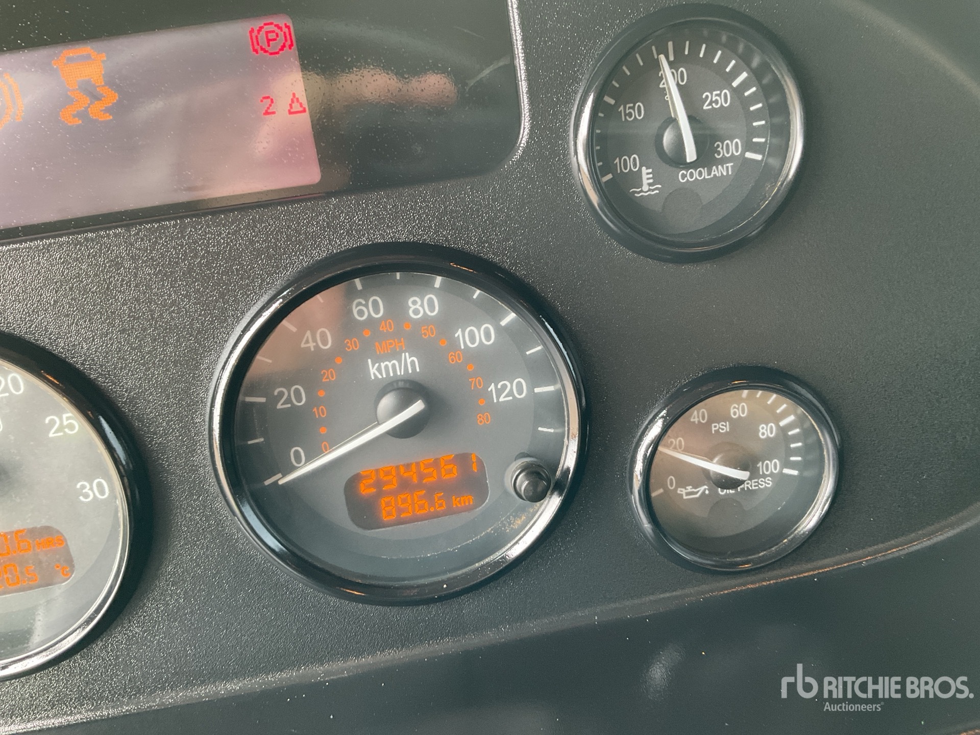 2014 Peterbilt PB330