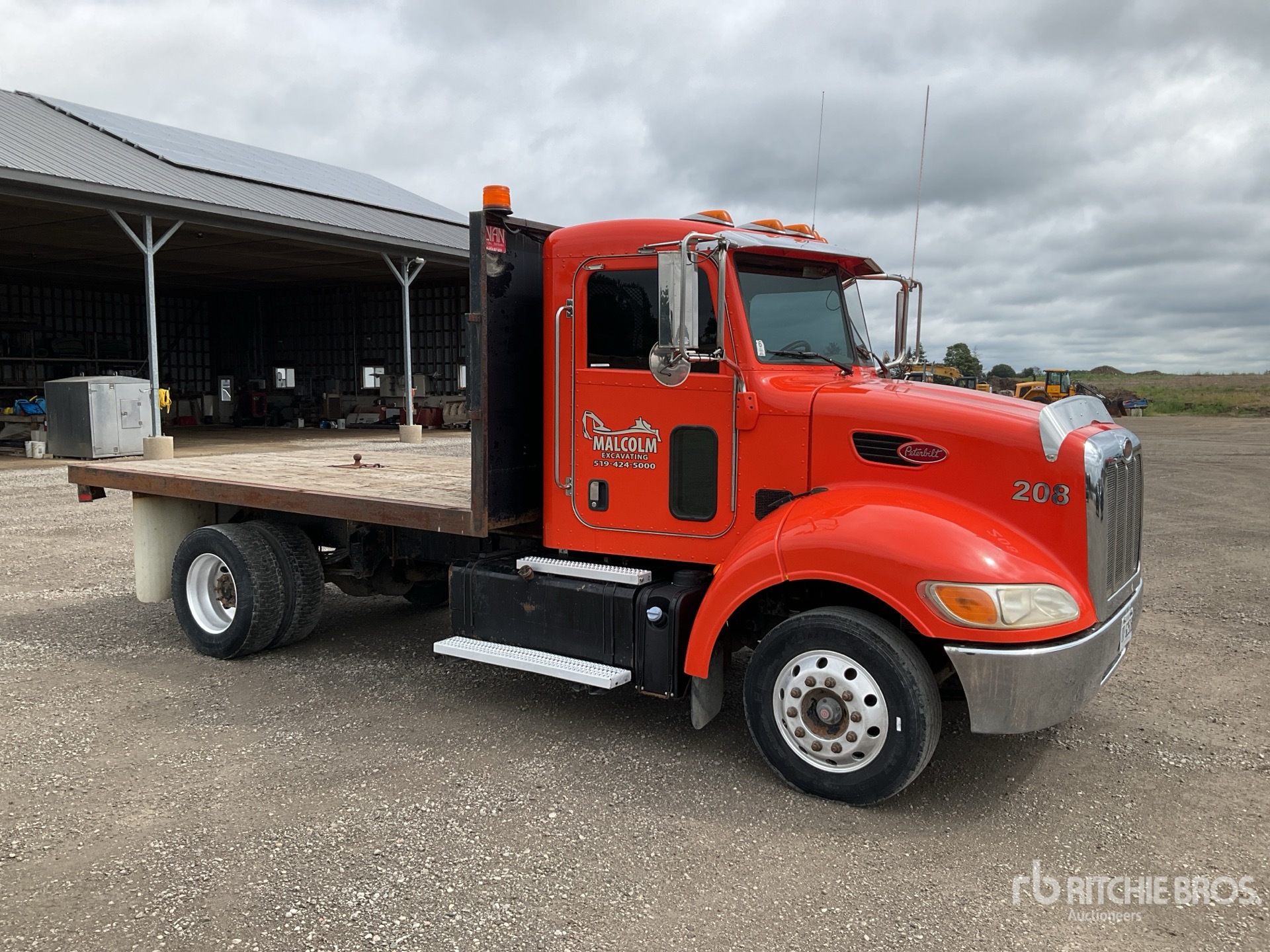 2014 Peterbilt PB330