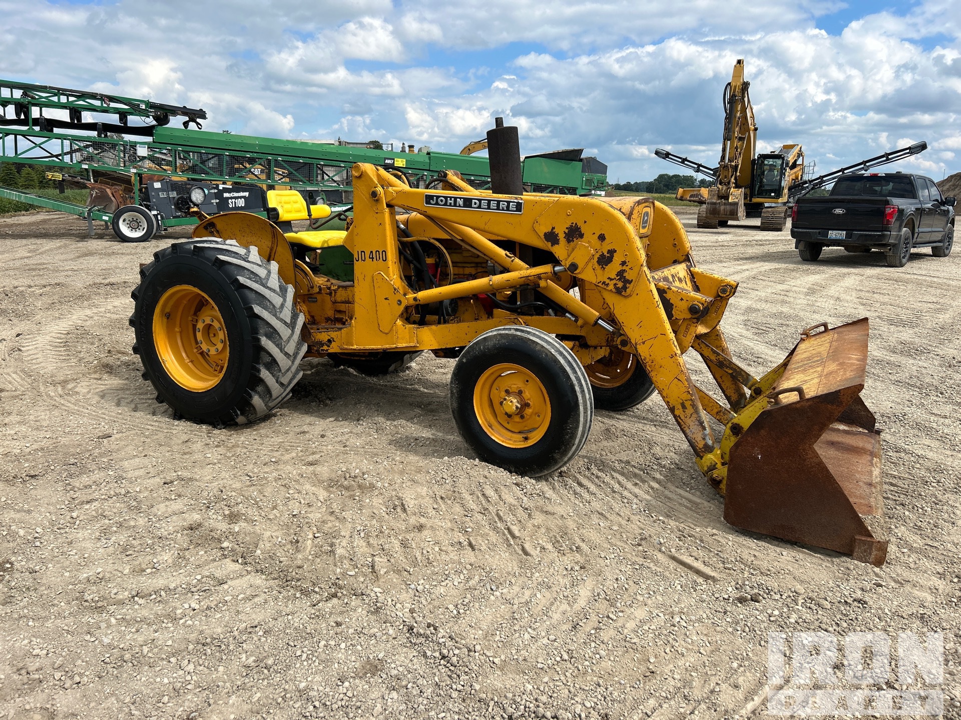 John Deere 400
