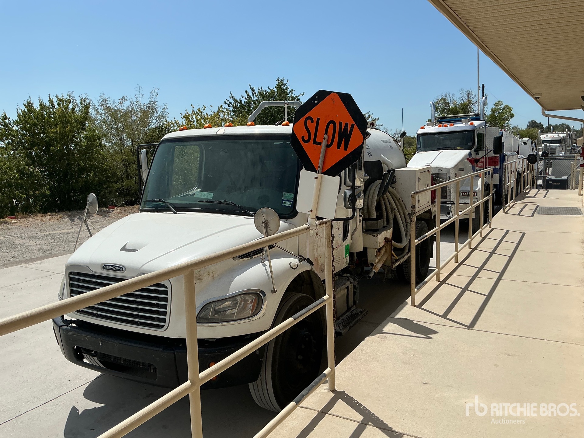 2016 Freightliner M2 106