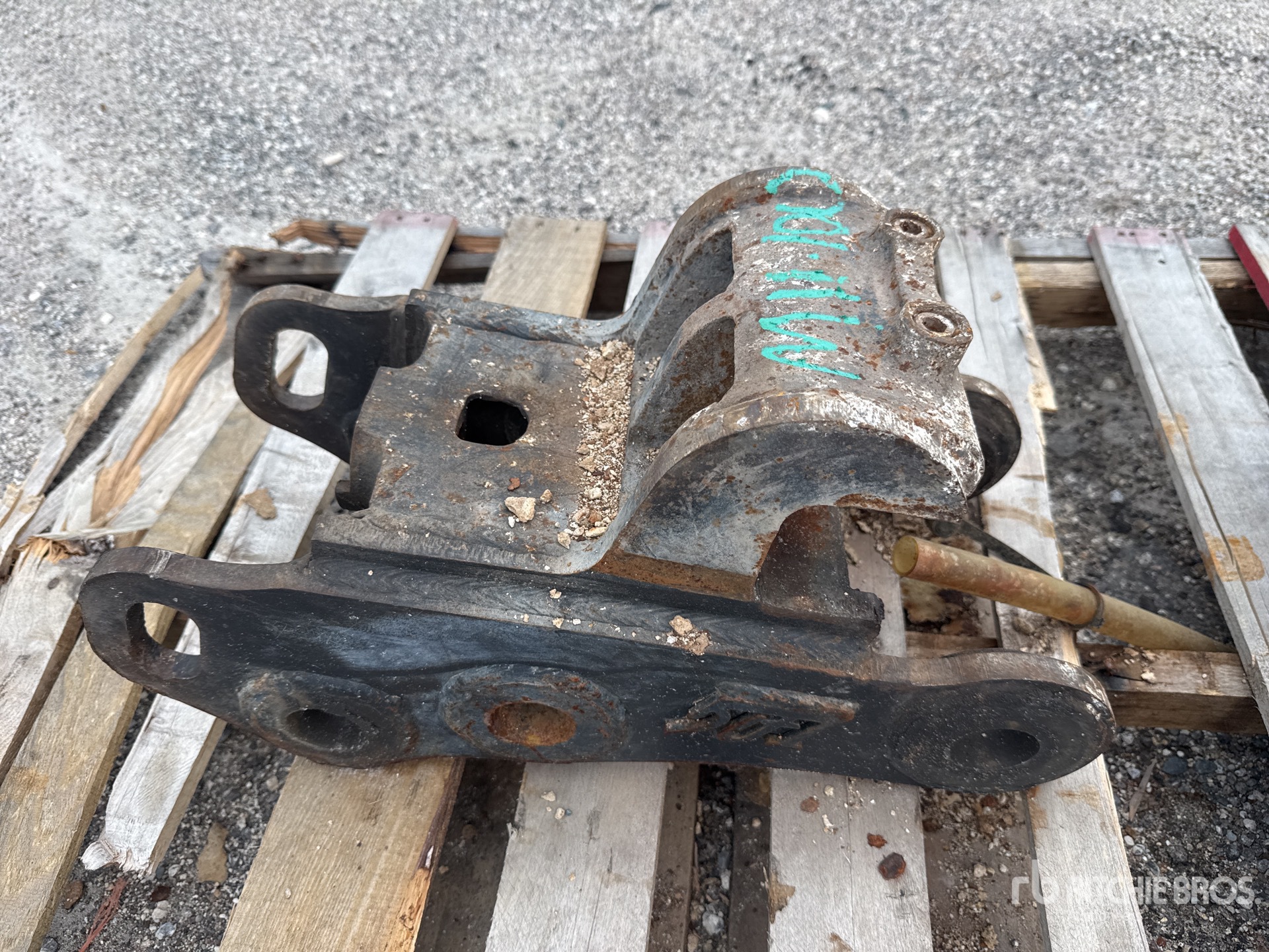 Takeuchi 24 in - Fits Takeuchi TB290