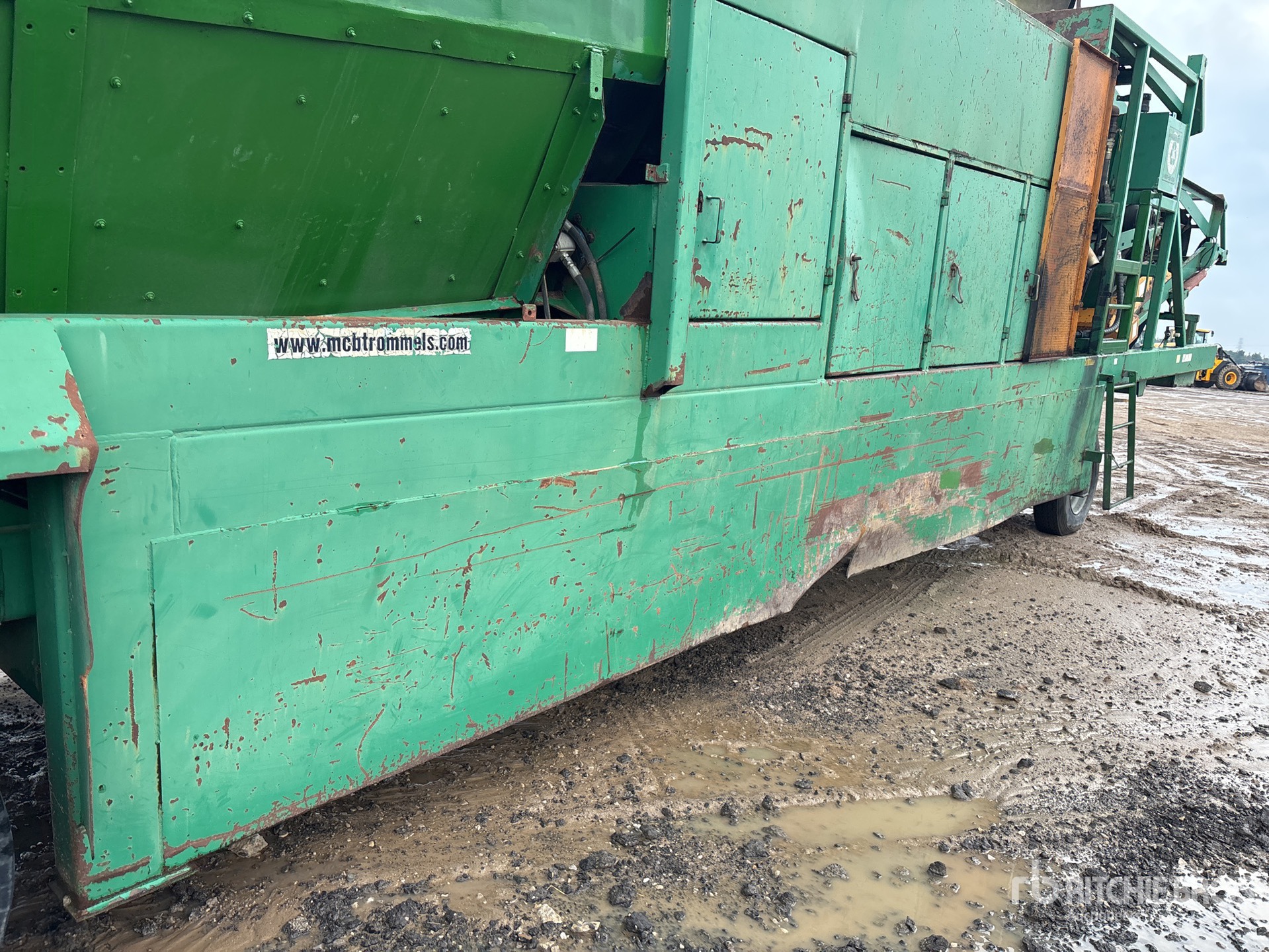 2004 Mccloskey Portable 621RE Trommel