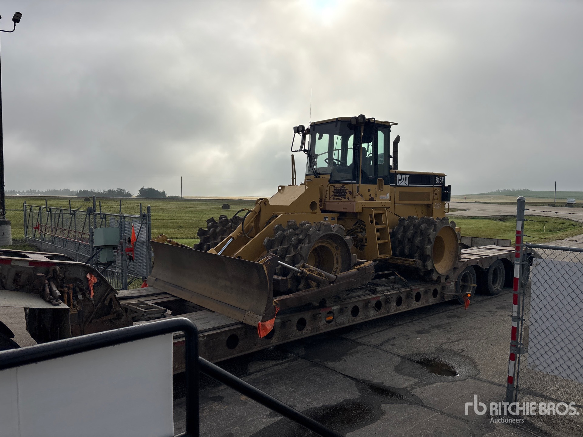 2006 Caterpillar 815F