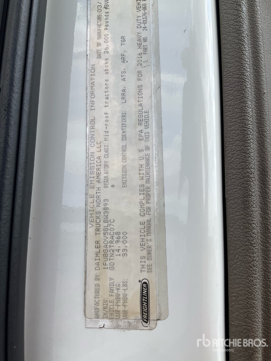 2016 Freightliner CASCADIA 113
