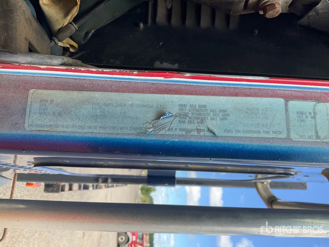 1992 Freightliner A072084ST