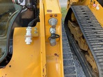 Hydraulics with Auxiliary Hydraulic Plumbing