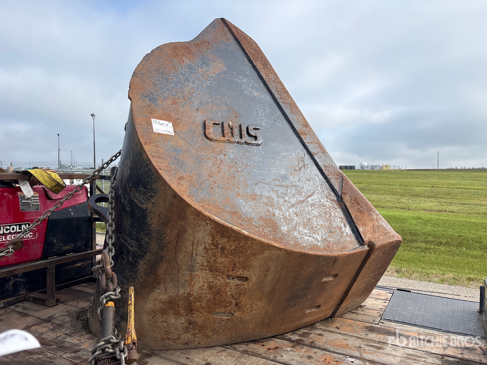 CWS V Bucket - fits 250 Series Exca ...