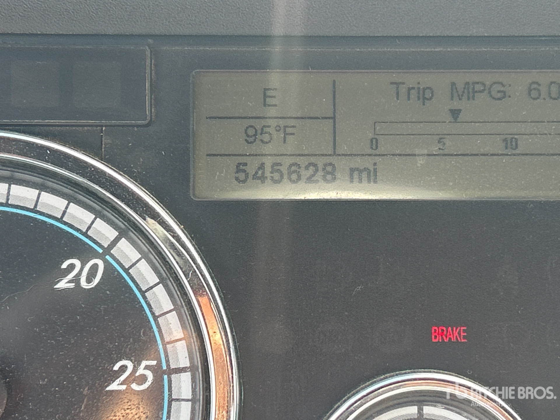 2015 Freightliner CASCADIA 113