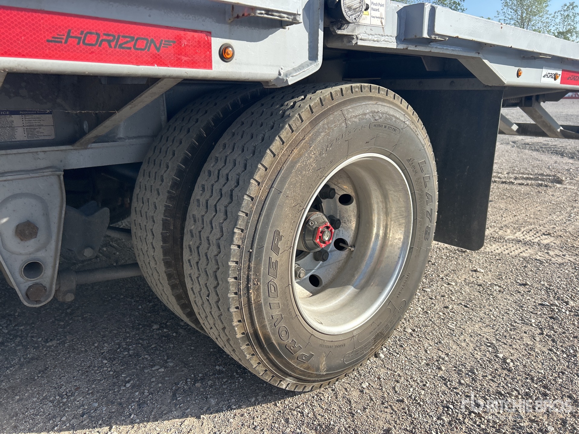 2025 Horizon 40 ft T/A Gooseneck