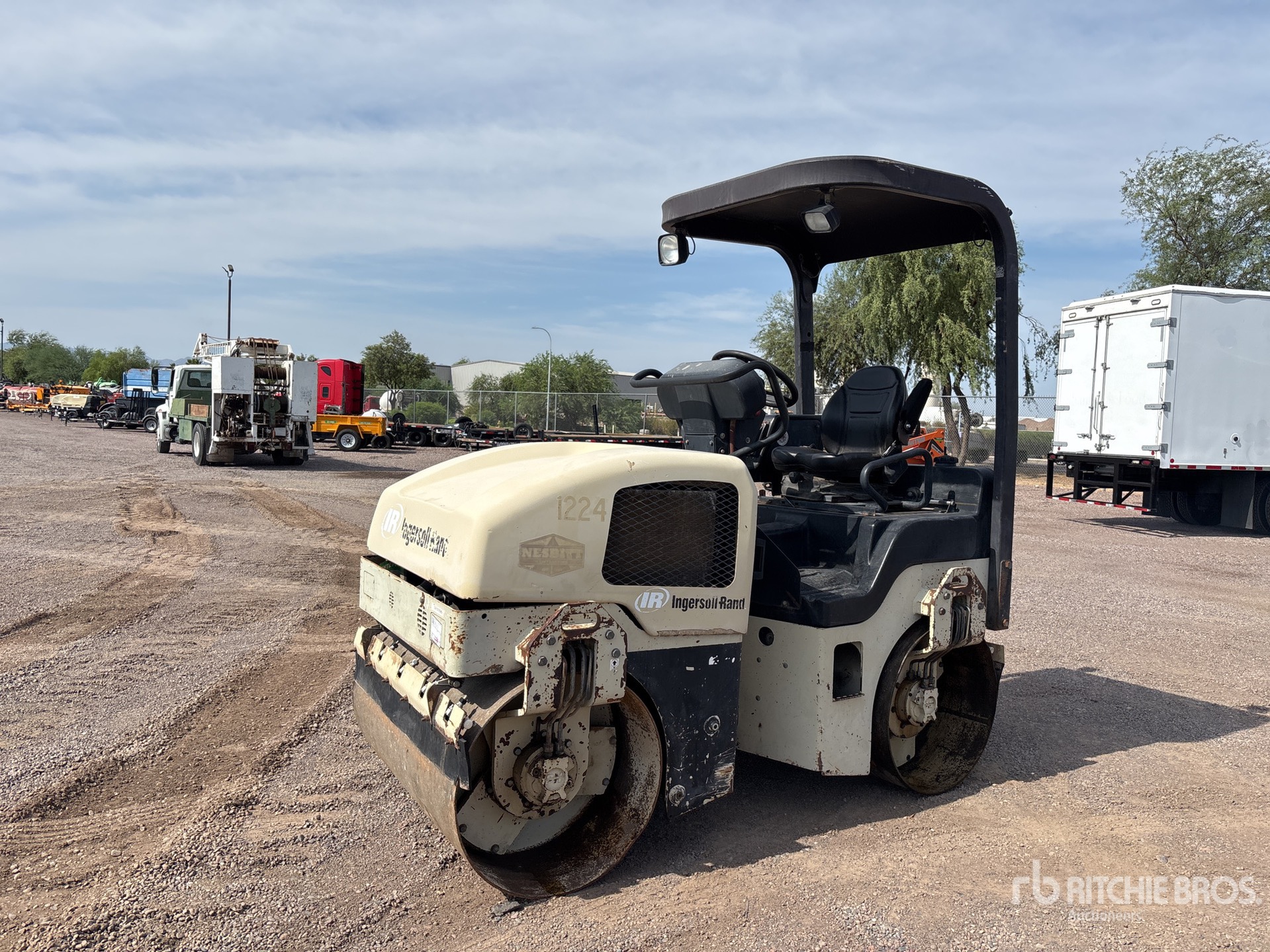 General Appearance with Image, coin avant gauche