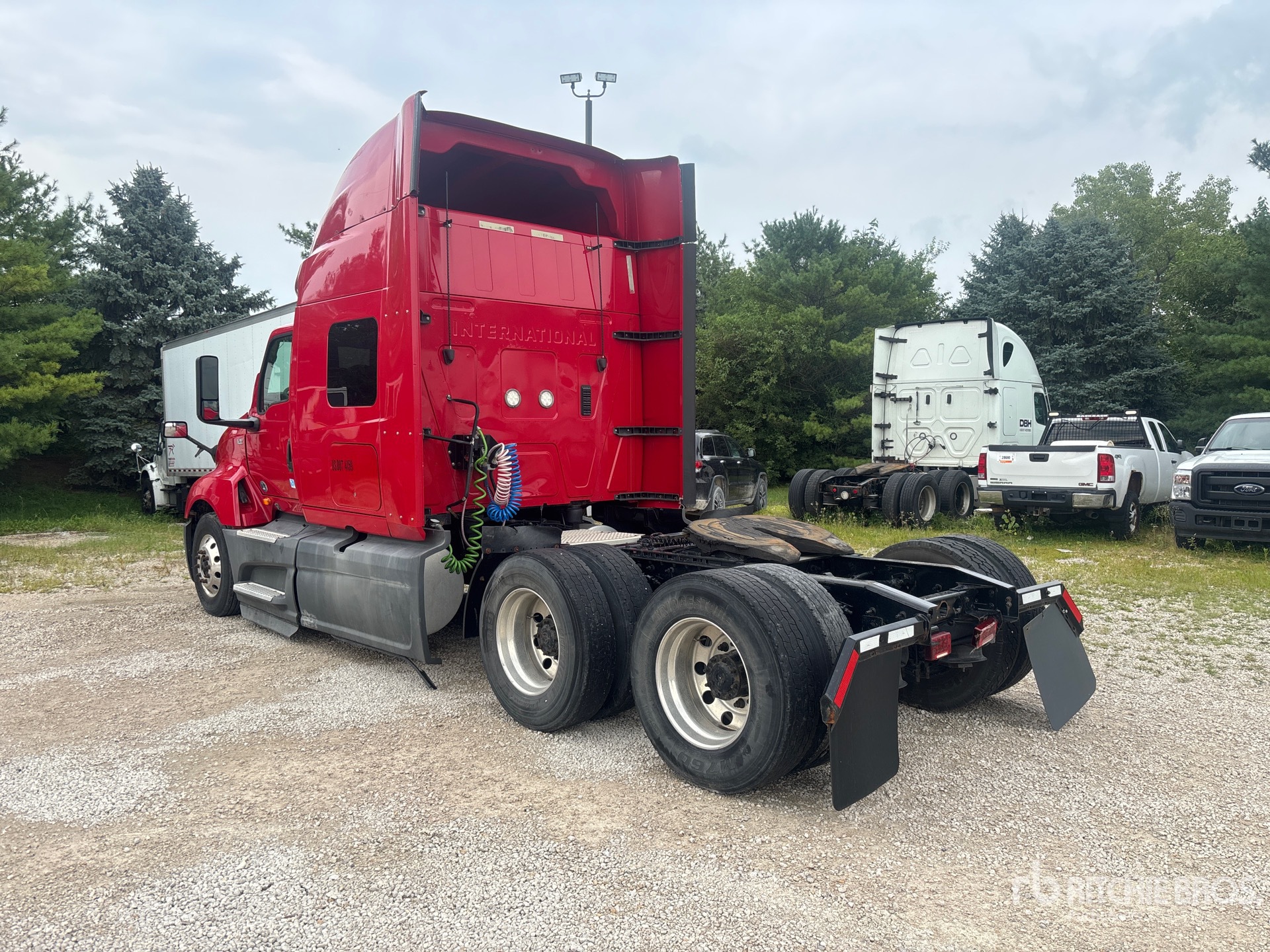 General Appearance with Picture, Left Rear Corner
