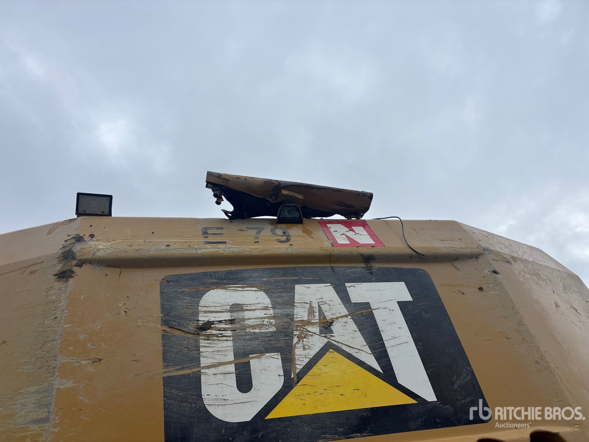 2018 Caterpillar 374F L