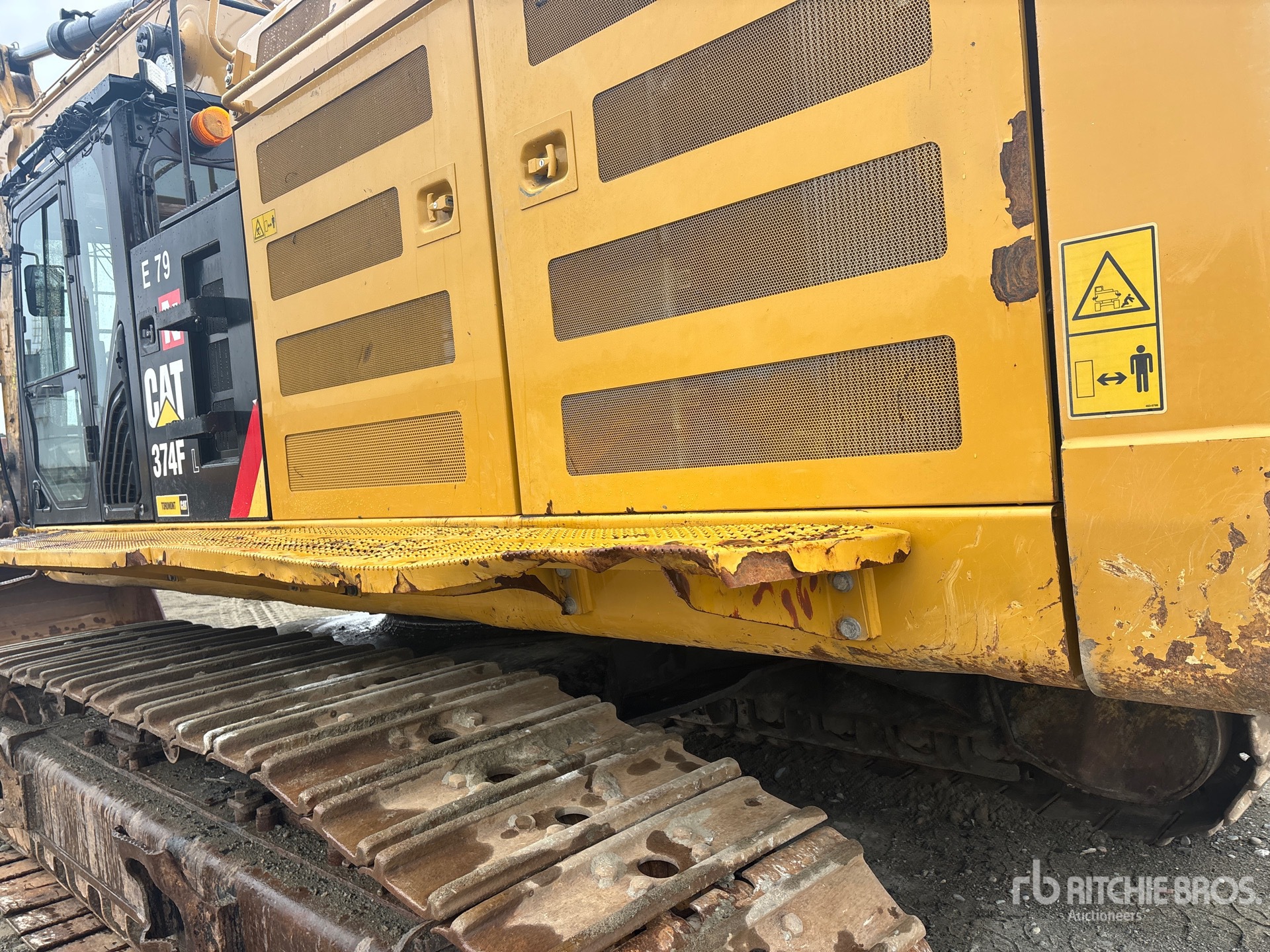 2018 Caterpillar 374F L