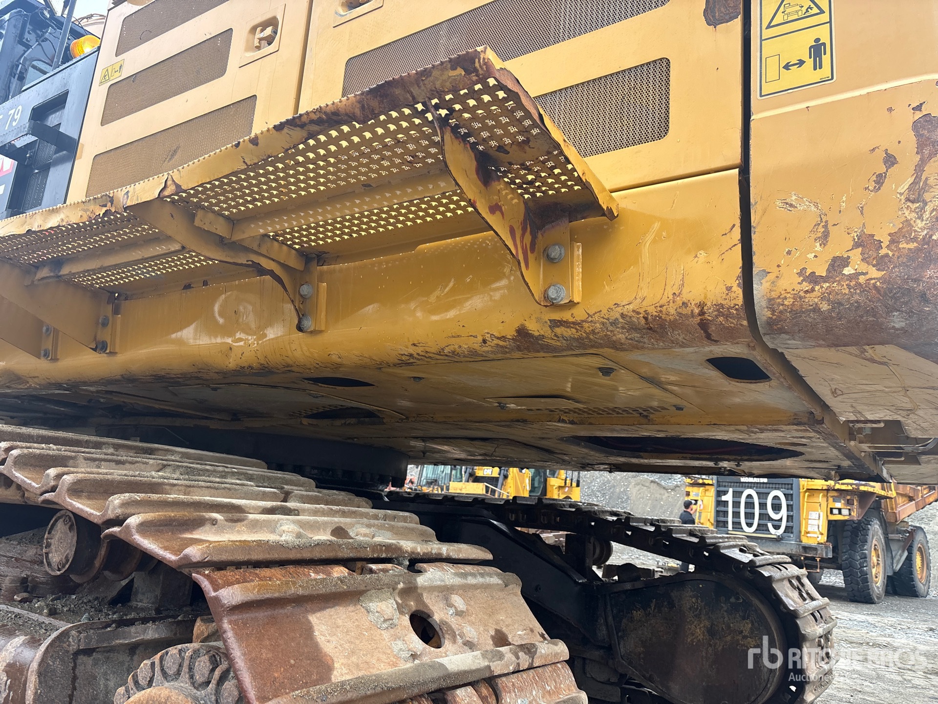 2018 Caterpillar 374F L
