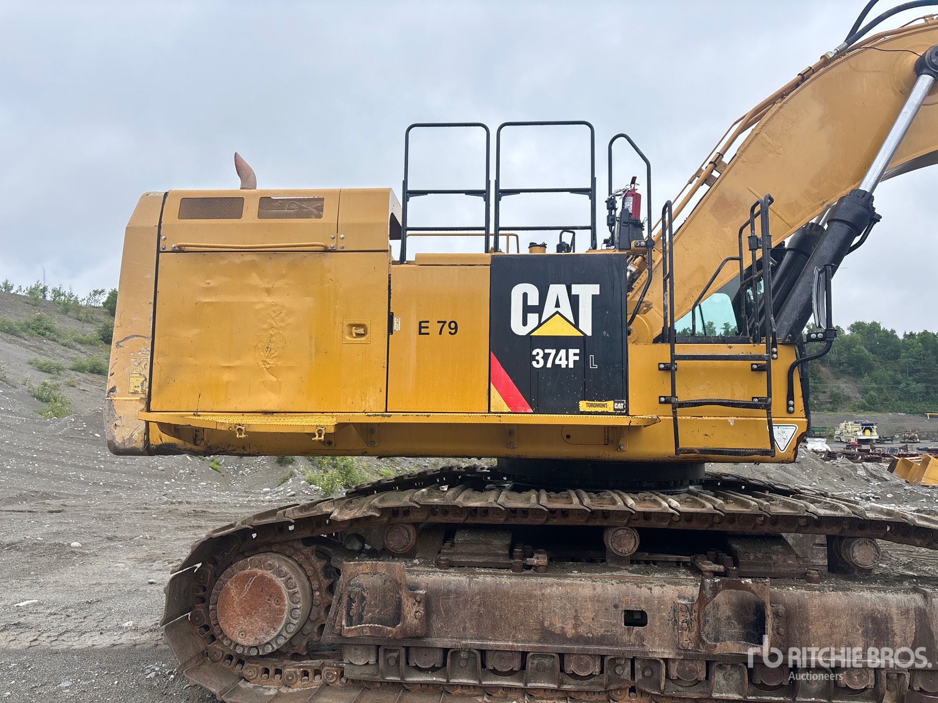 2018 Caterpillar 374F L