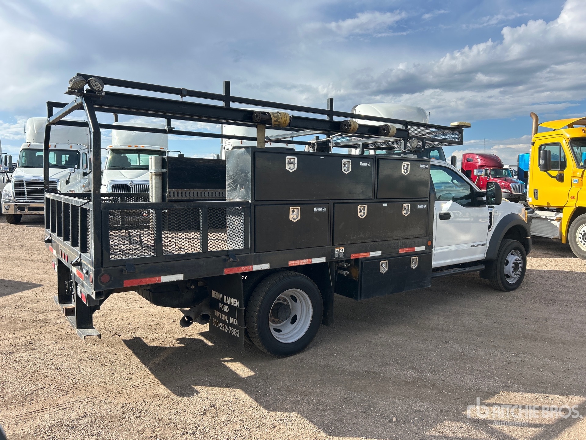 General Appearance with Picture, Right Rear Corner