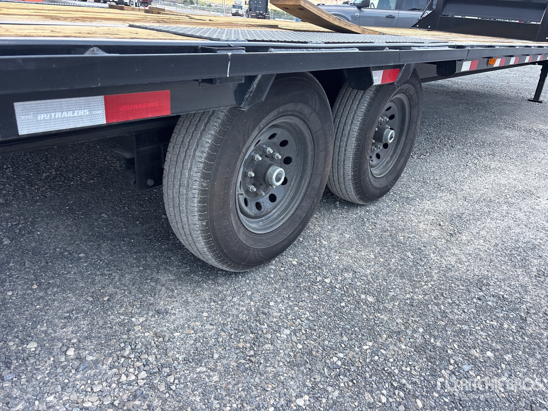 2026 Pj Trailers 30 ft T/A Gooseneck