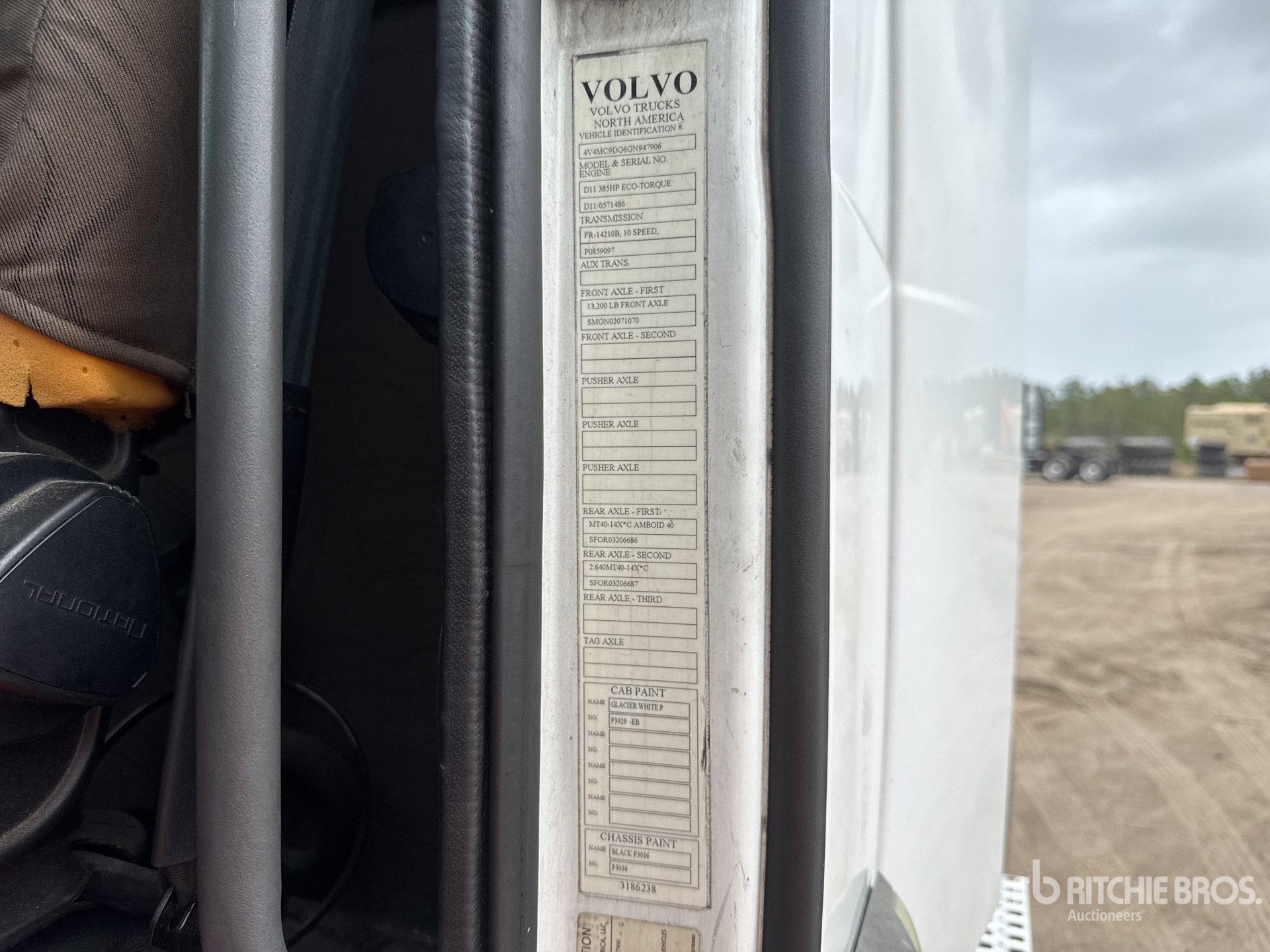 2016 Volvo VNM