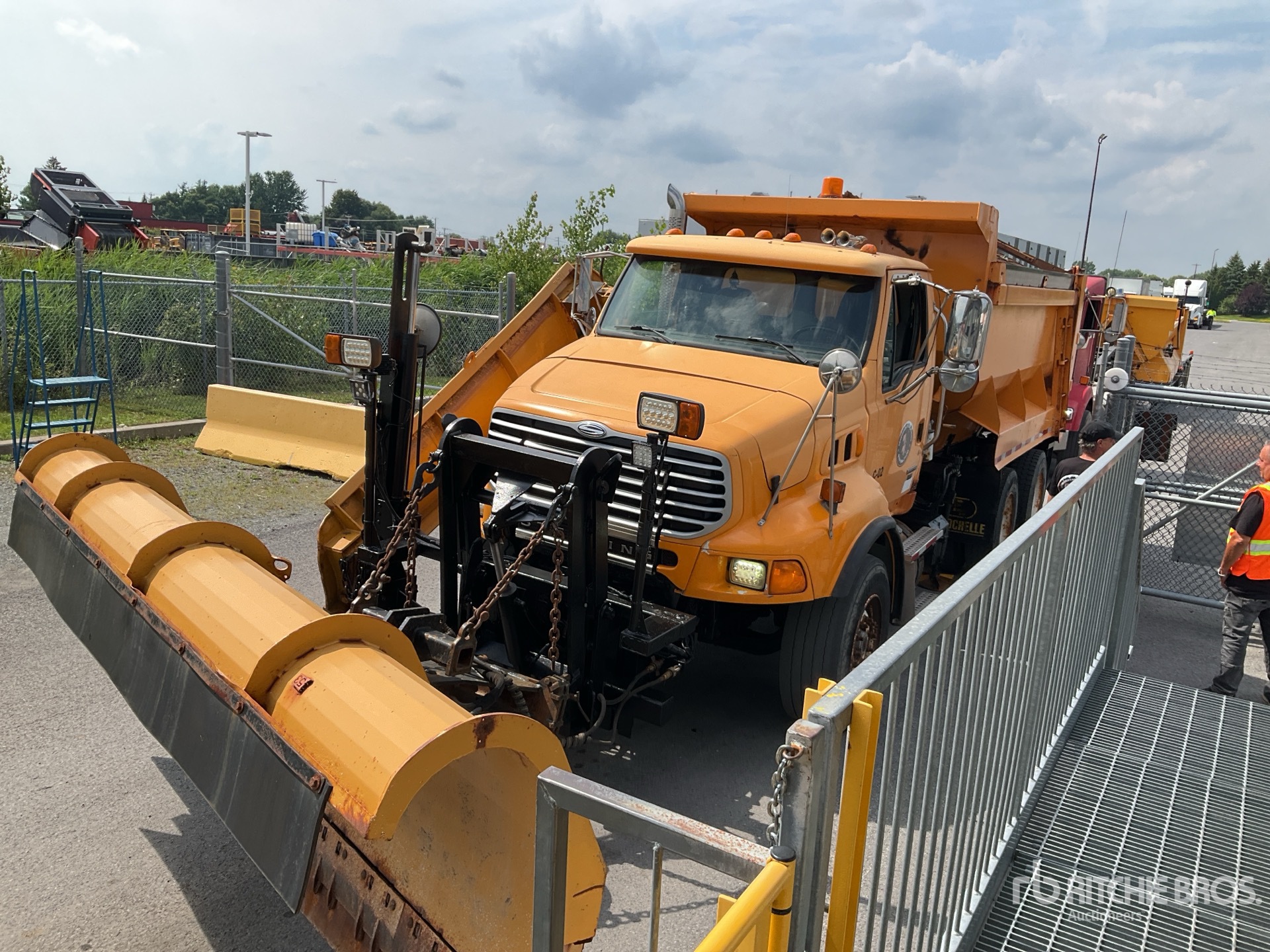 2006 Sterling L9500