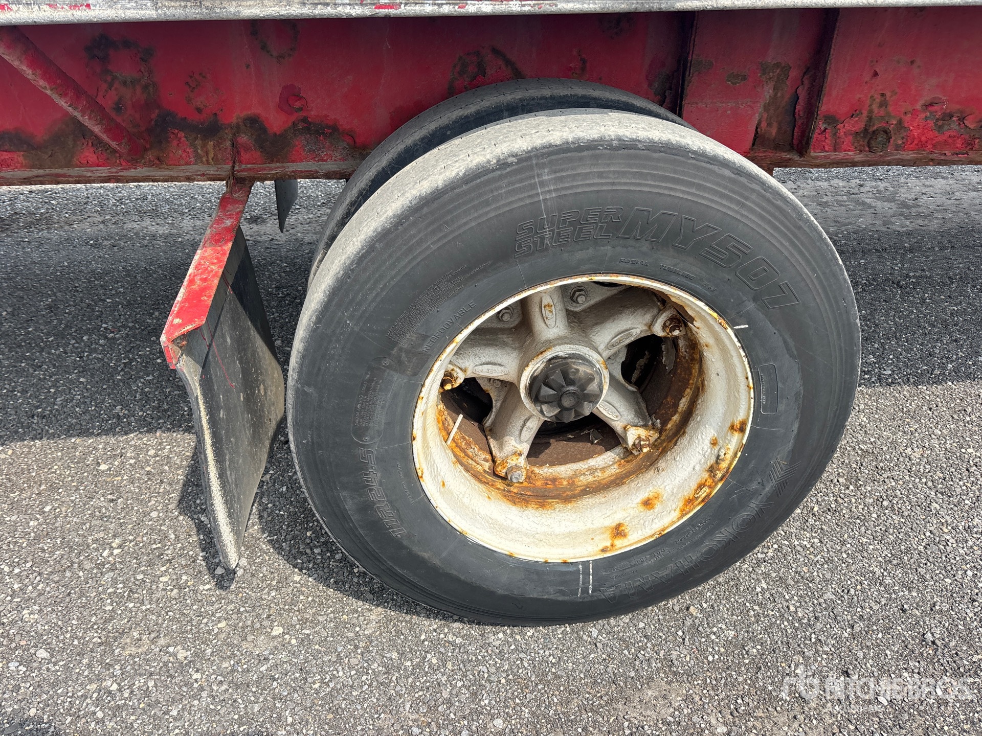 1992 Load King 48 ft T/A Spread Axle