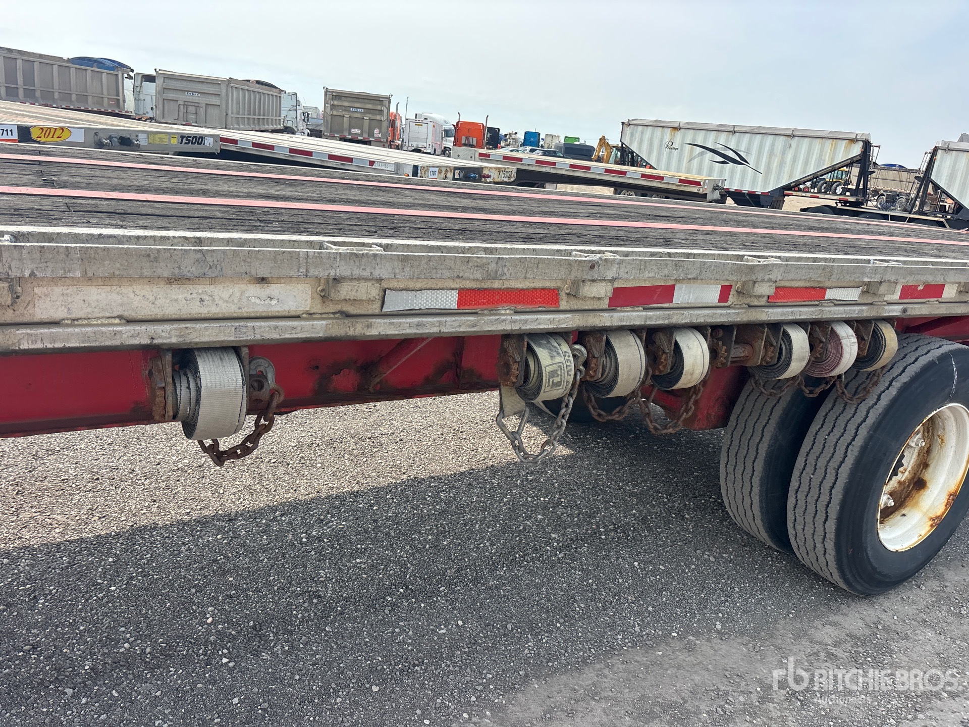 1992 Load King 48 ft T/A Spread Axle