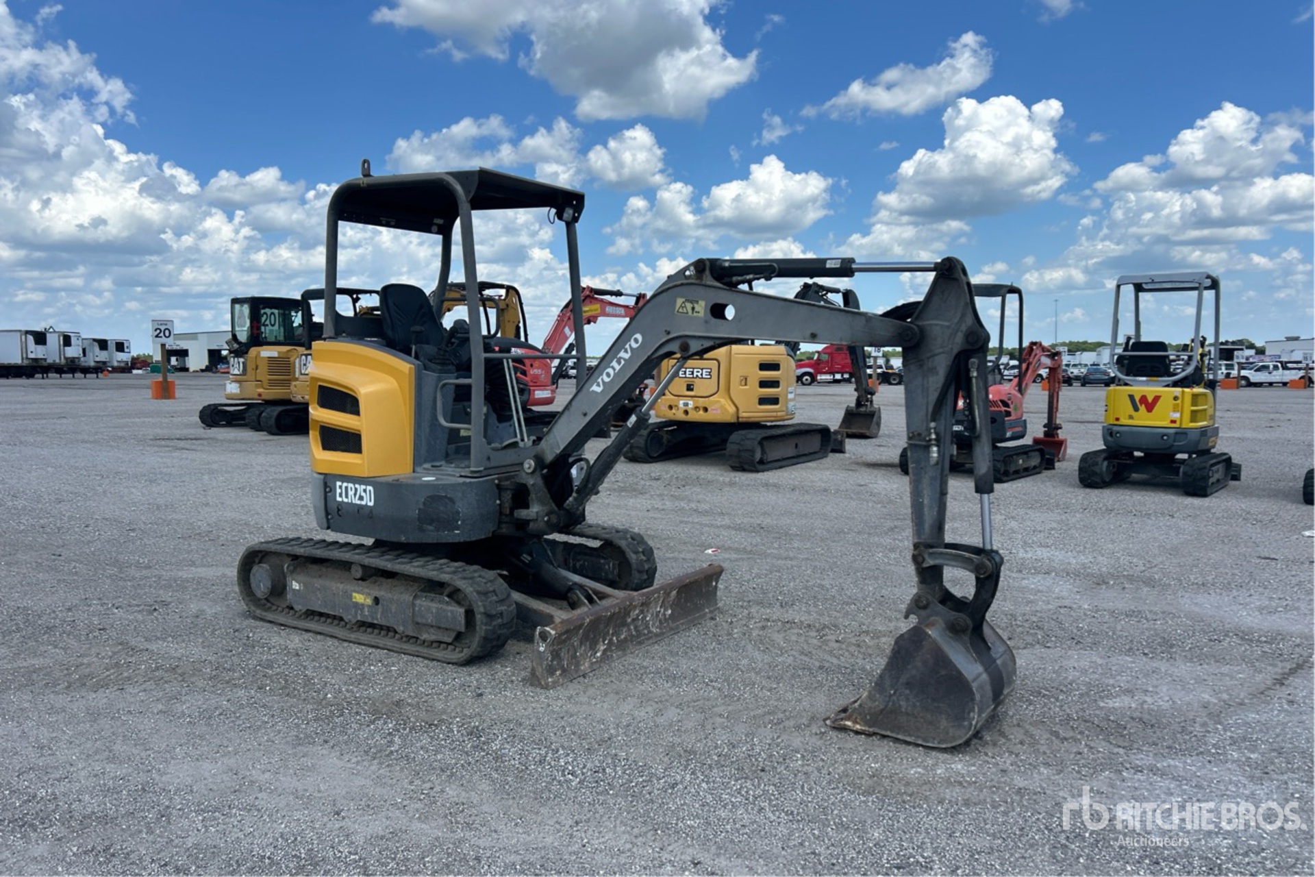 2018 Volvo ECR25D