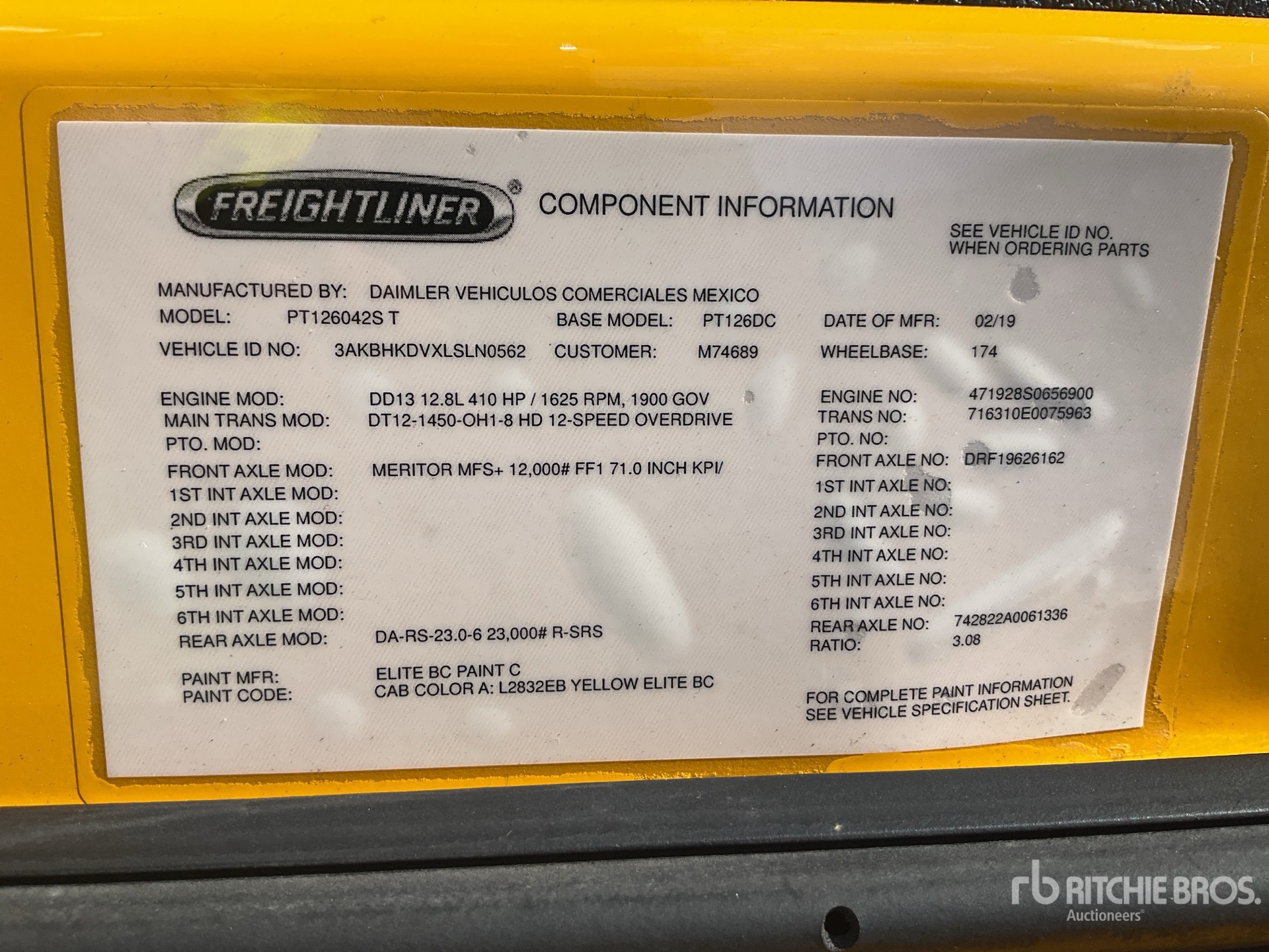 2020 Freightliner CASCADIA 126
