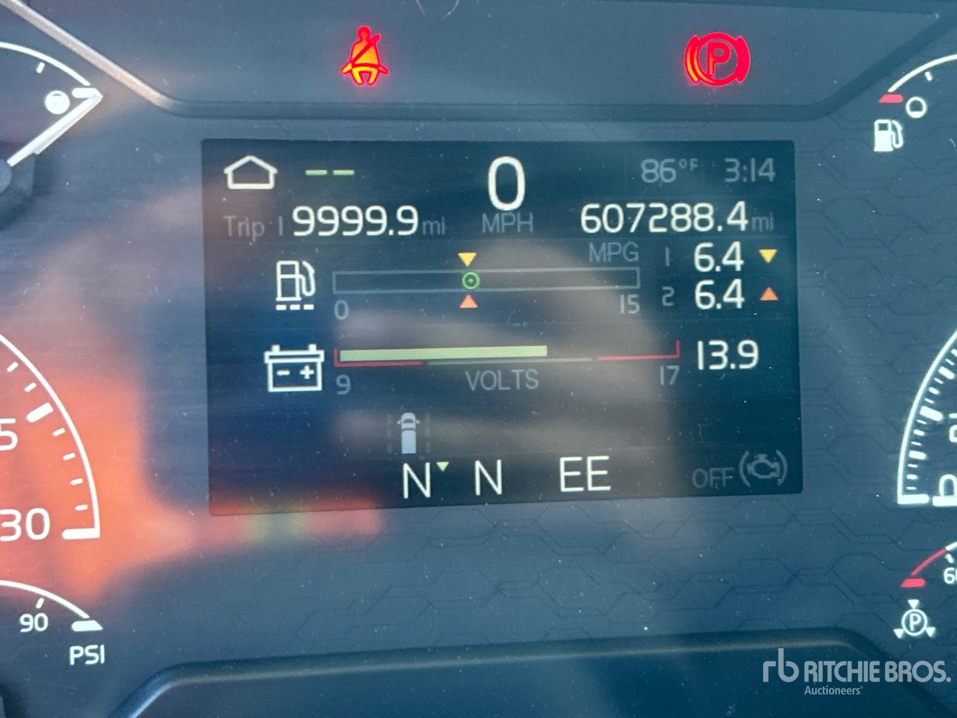 2022 Volvo VNL760