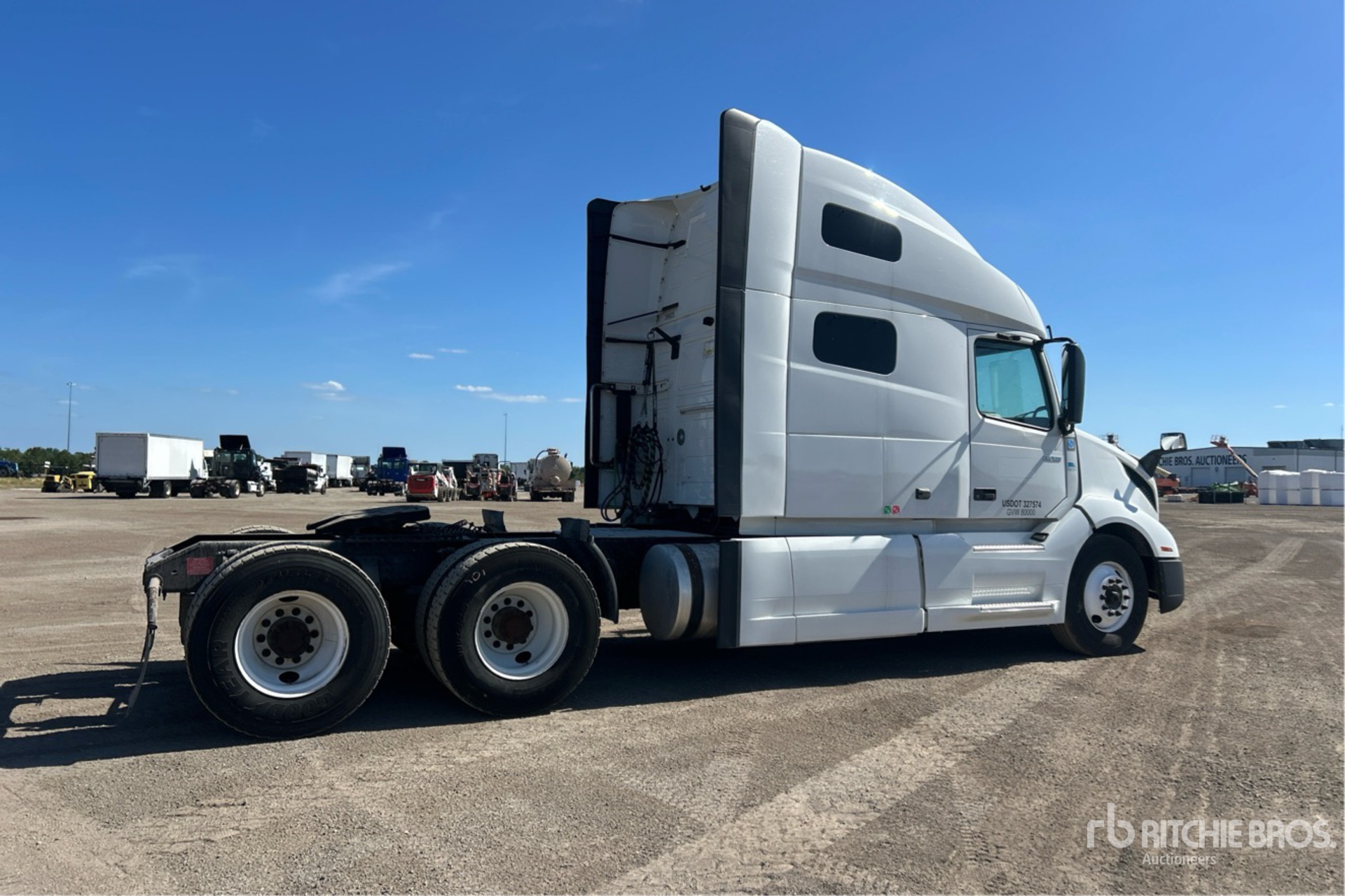 2022 Volvo VNL760