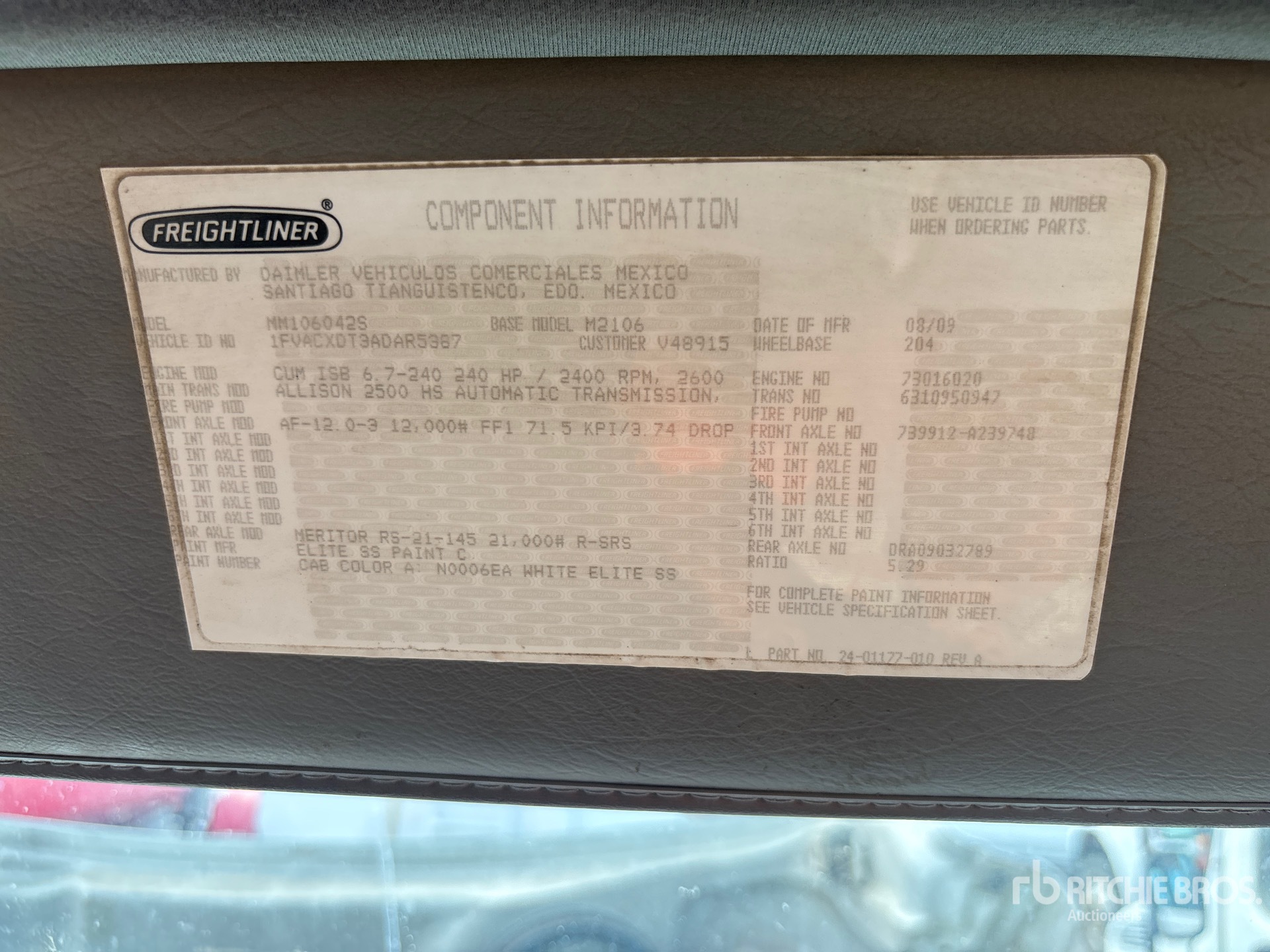 2010 Freightliner M2106