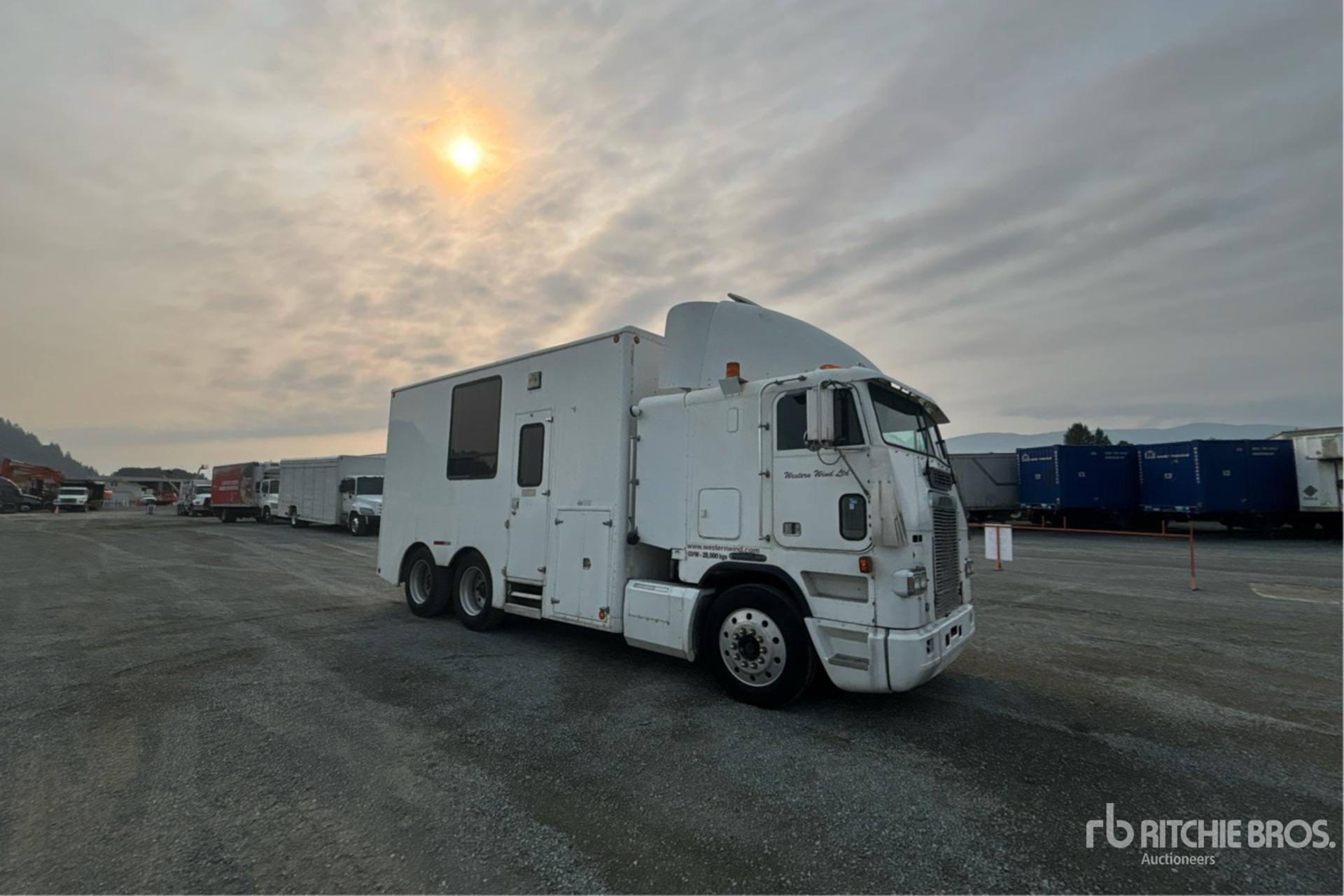 1992 Freightliner FLA086