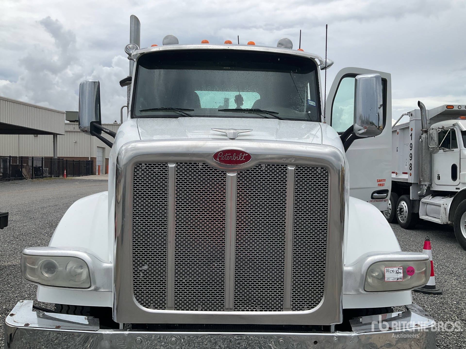 2016 Peterbilt 567