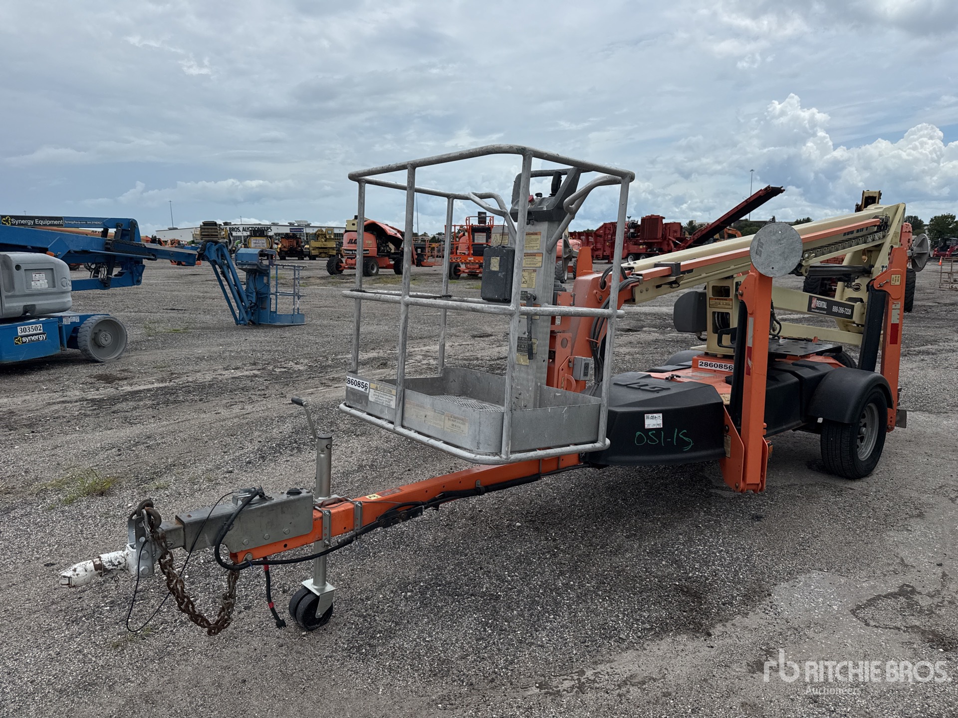 Photo of JLG T-350