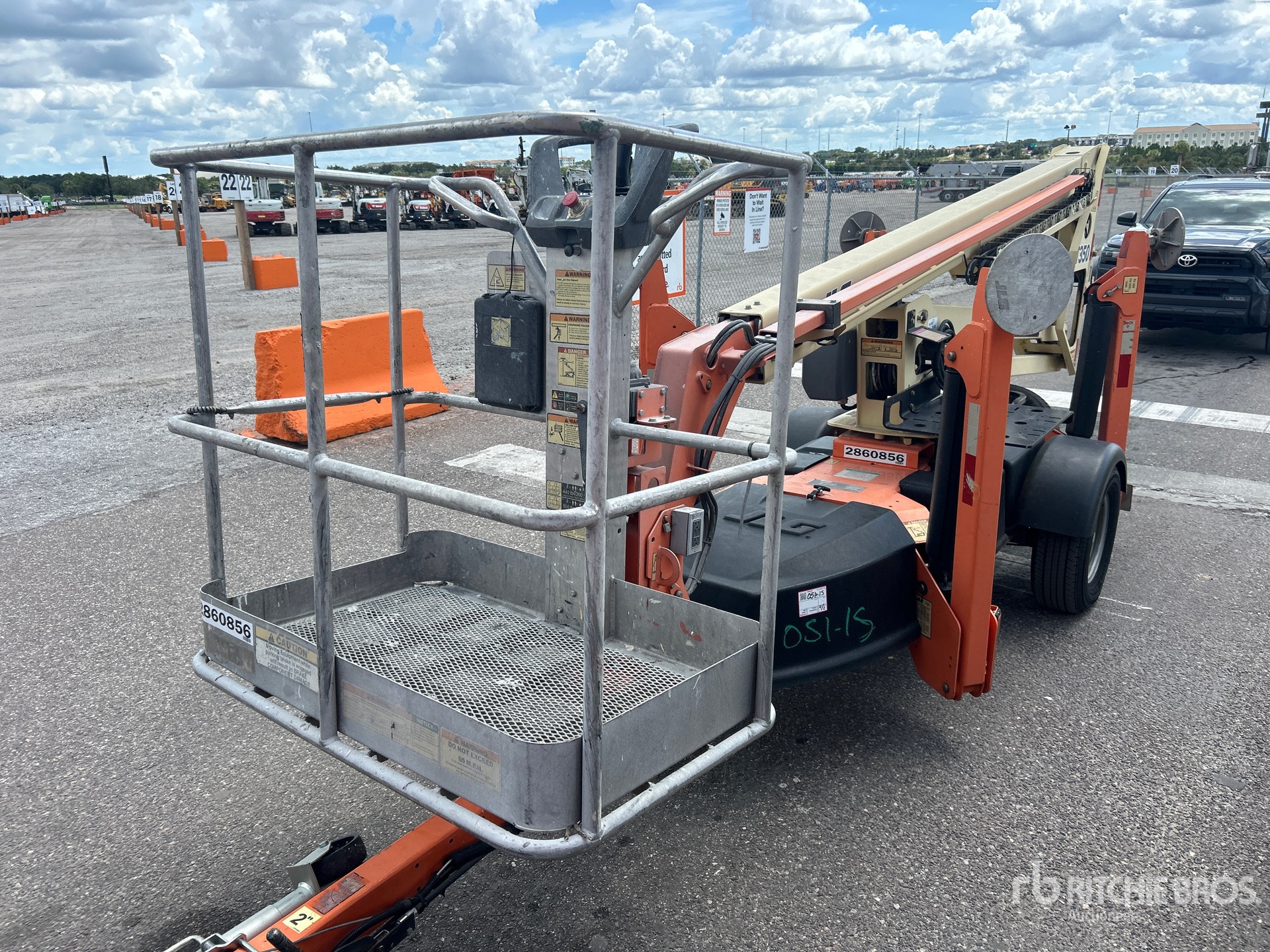 JLG T-350
