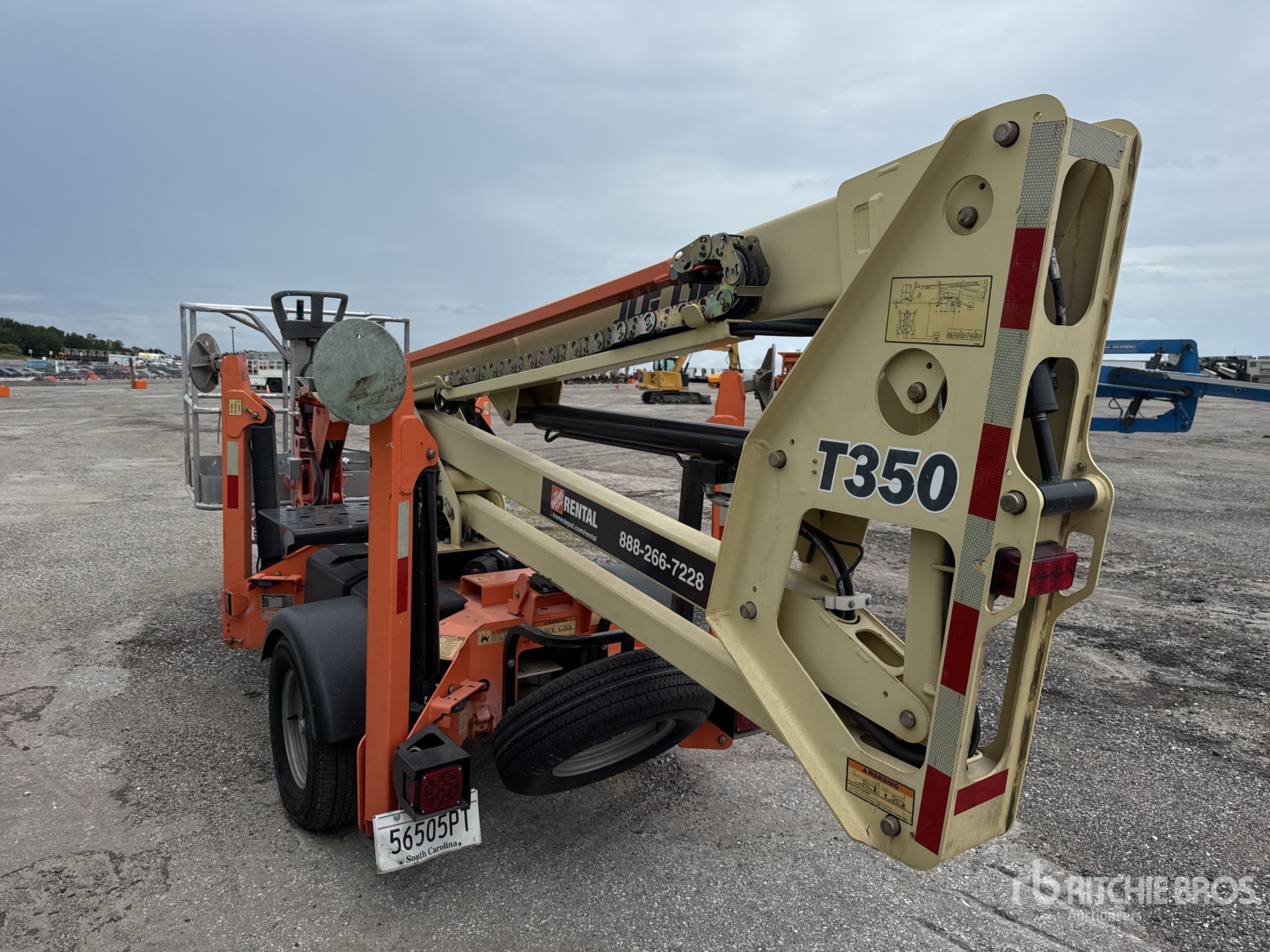 JLG T-350