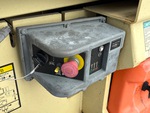 Poste de contrôle inférieur de base with