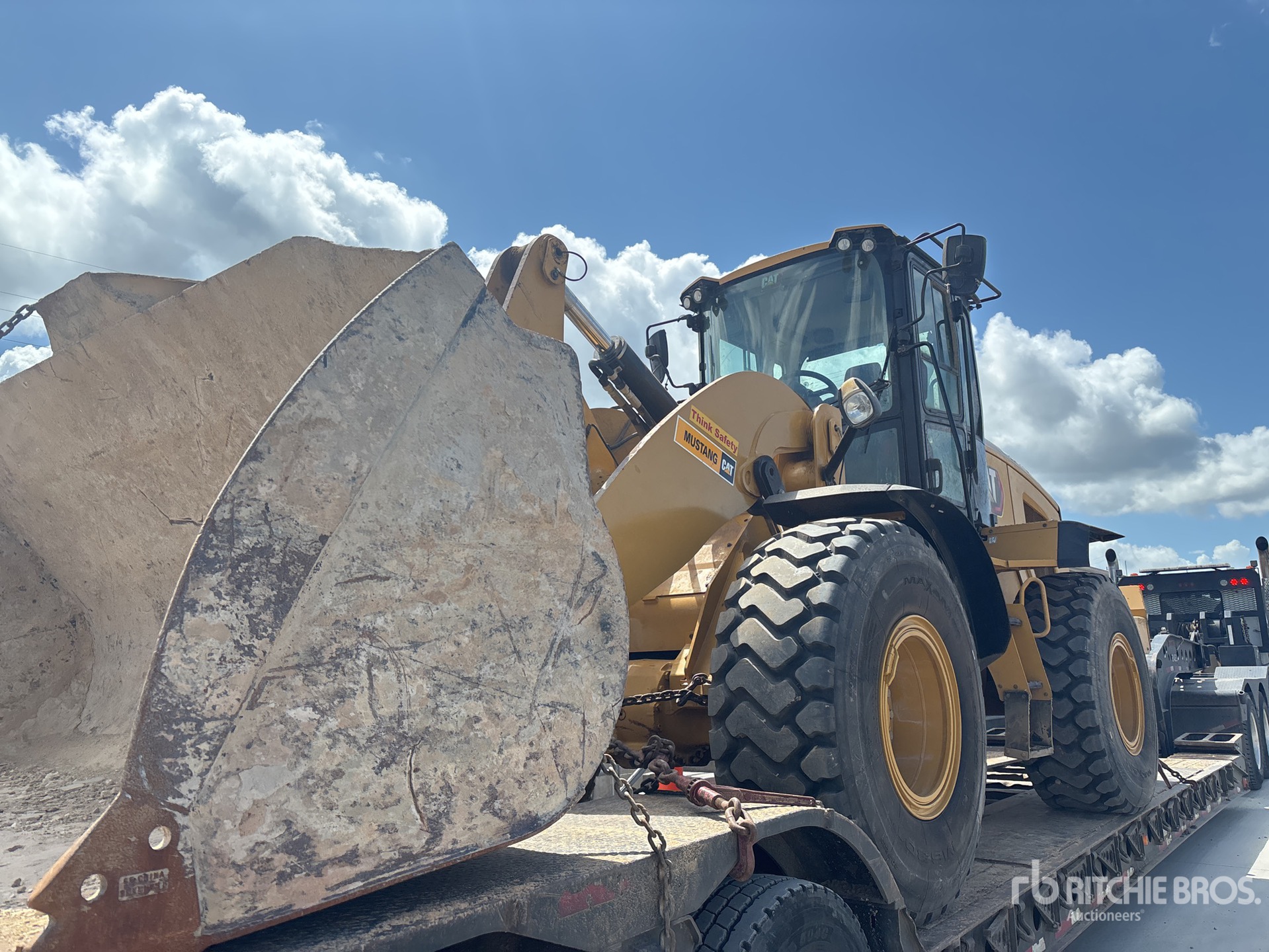 2023 Caterpillar 938M