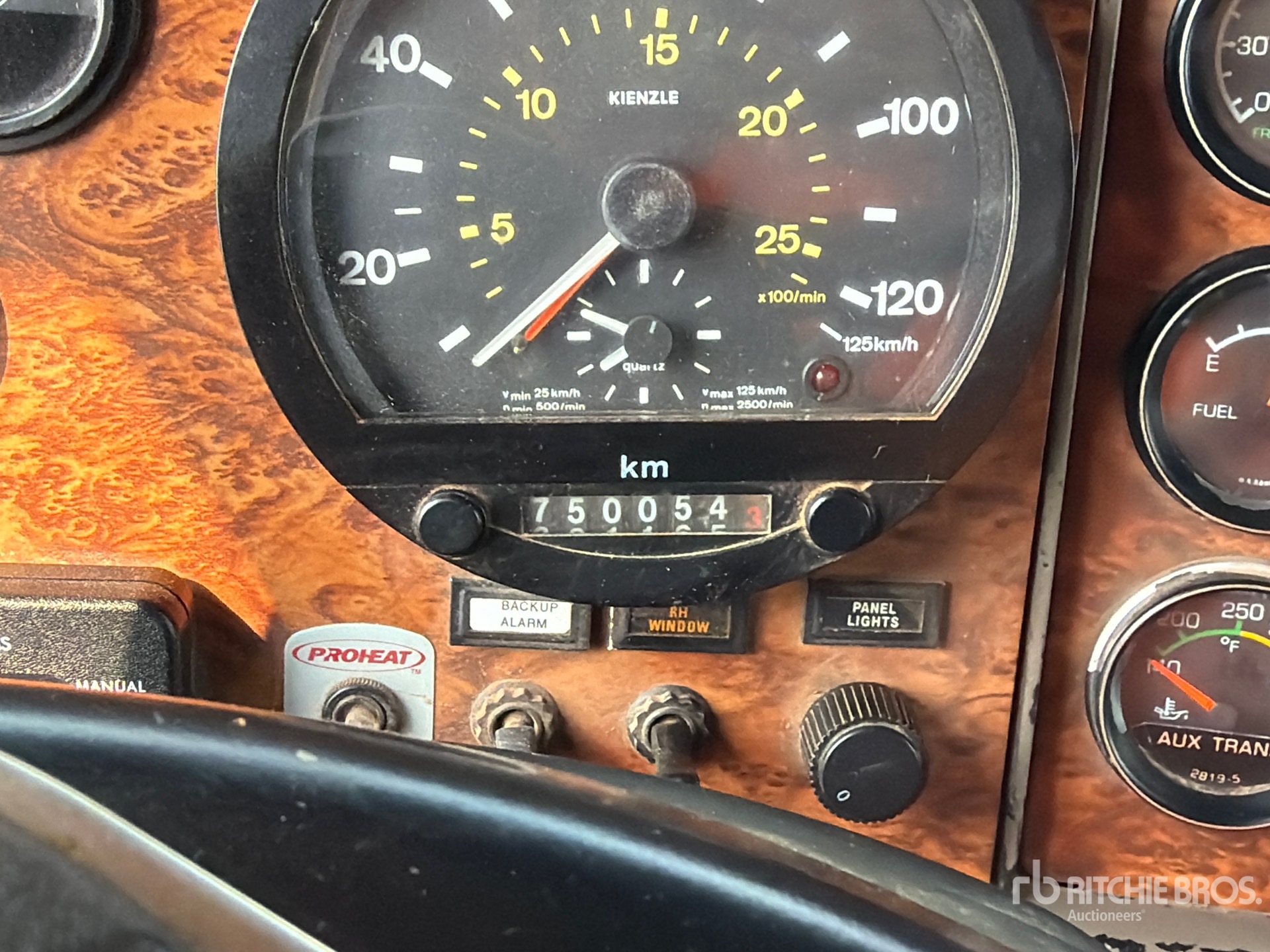 2002 Kenworth C500