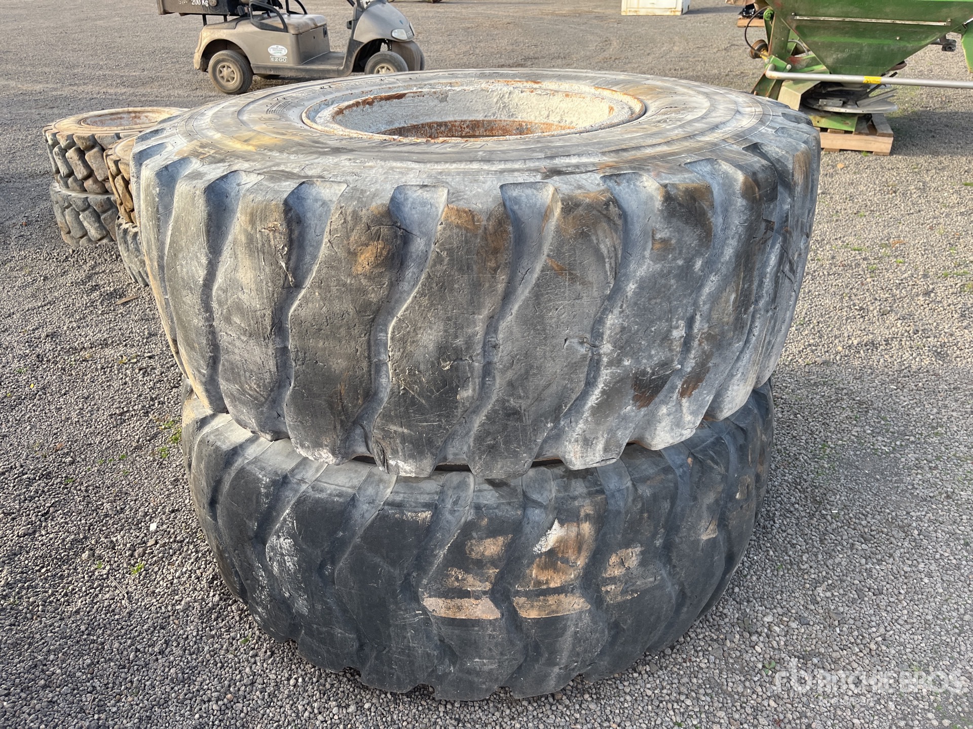 General Appearance with Picture, Right Rear Corner