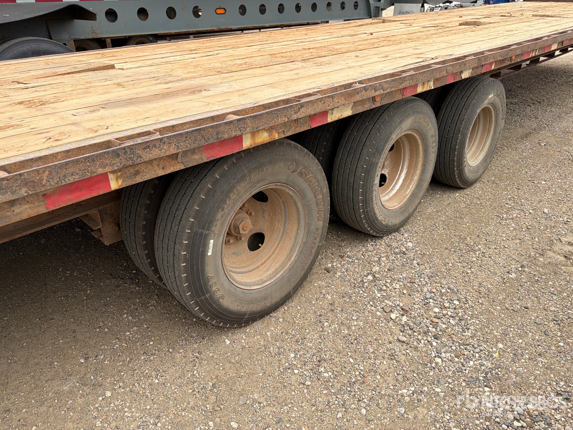 2014 Load Max 40 ft Tri/A Gooseneck
