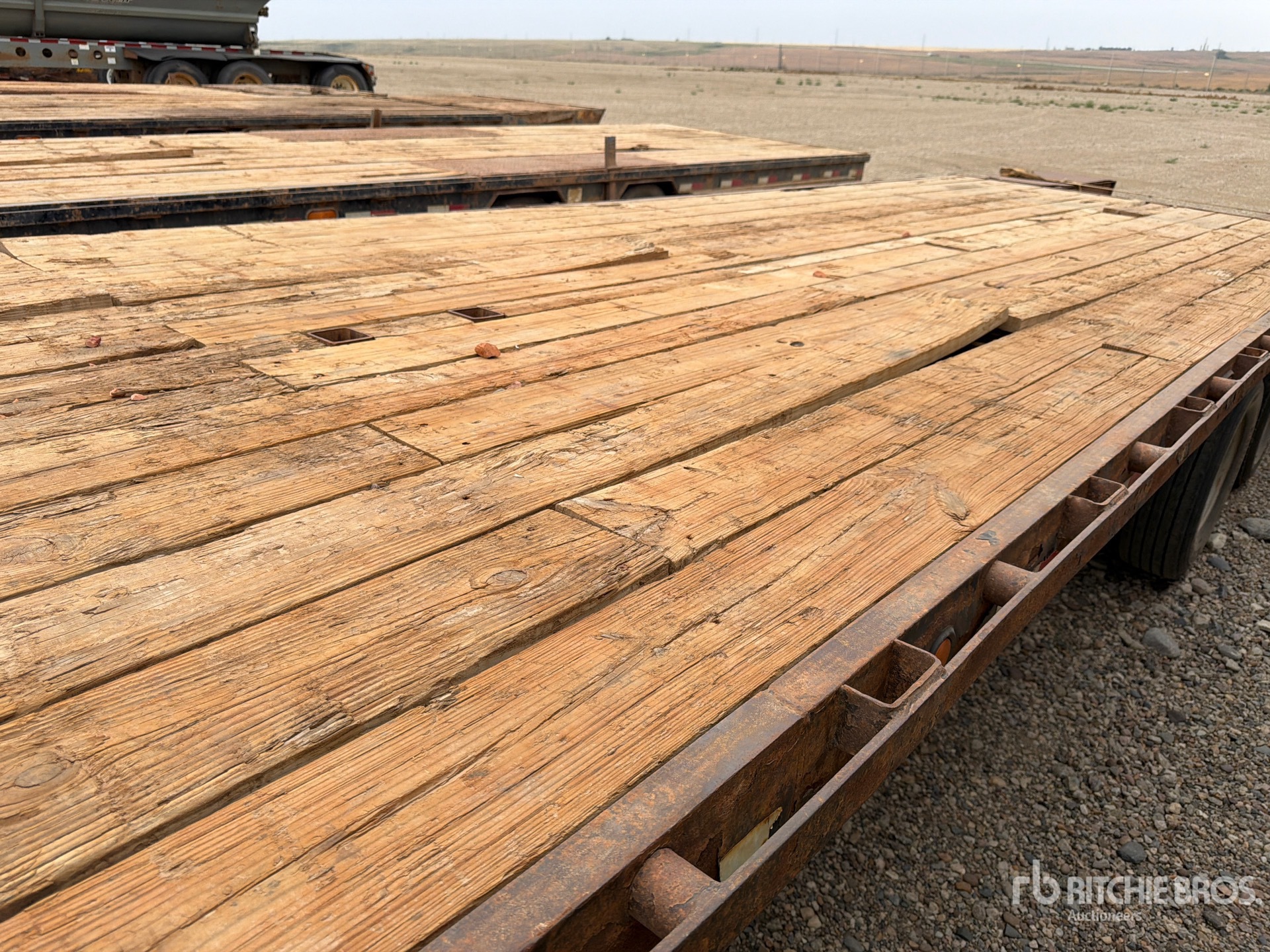 2014 Load Max 40 ft Tri/A Gooseneck