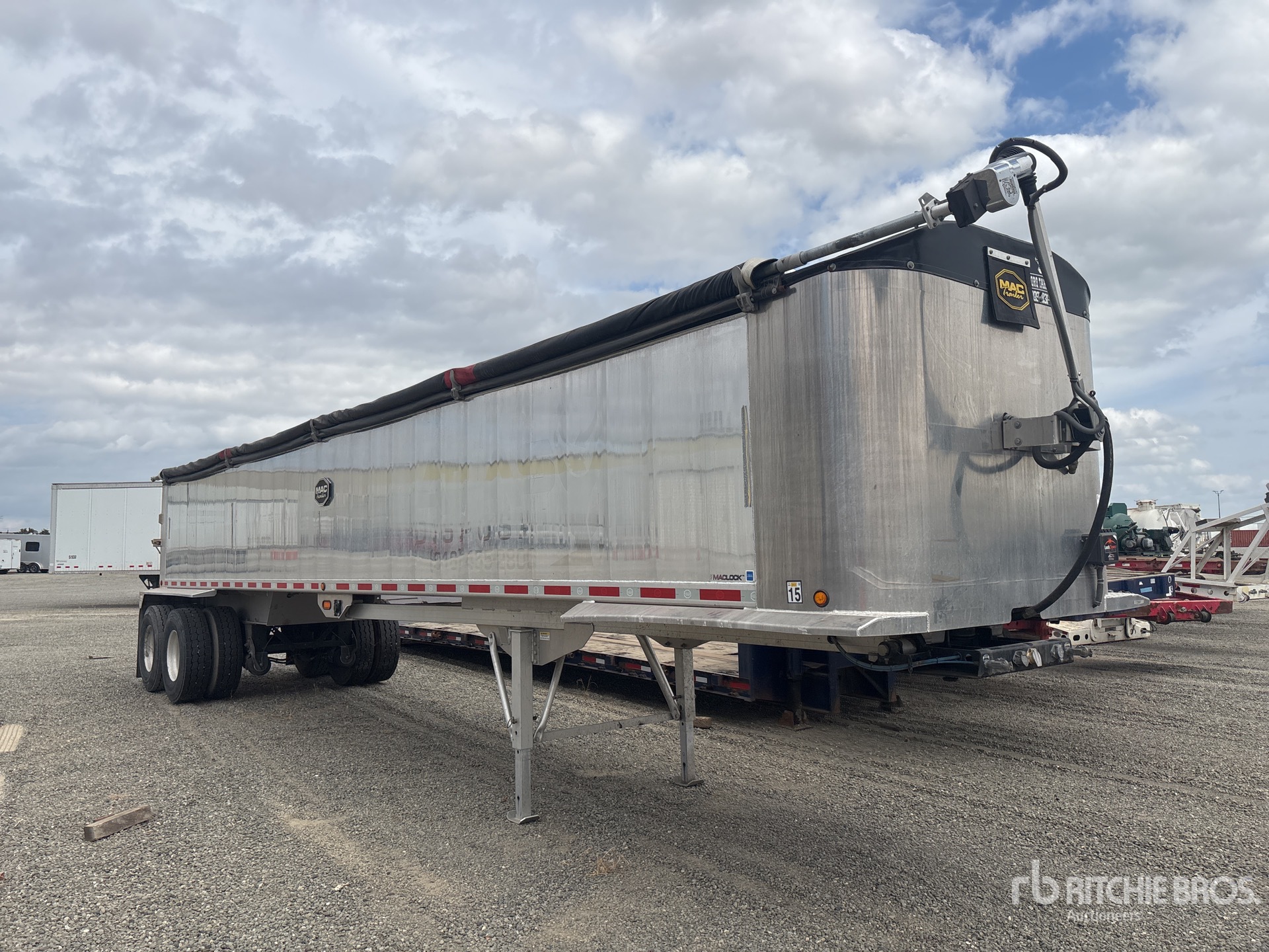 2024 Mac 40 FT T/A