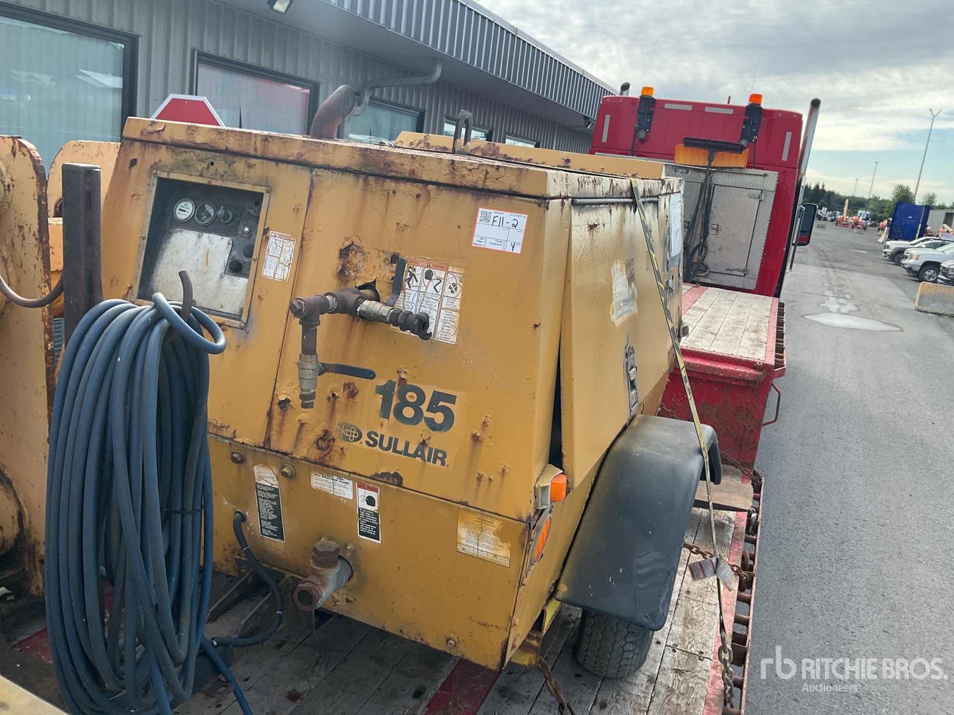 2001 Sullair 185DPQ-CA